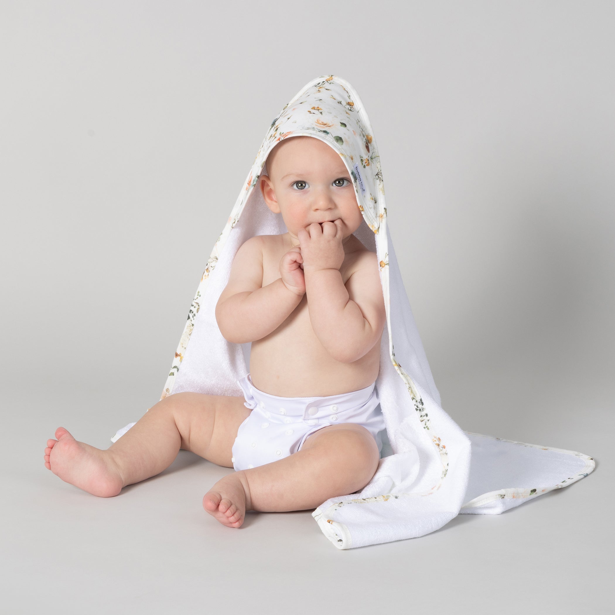 Soft & Absorbent Peonies Bamboo 2-Pack Hooded Baby Towels for Bath Time, Swimming & Spa - Hypoallergenic & Eco-Friendly