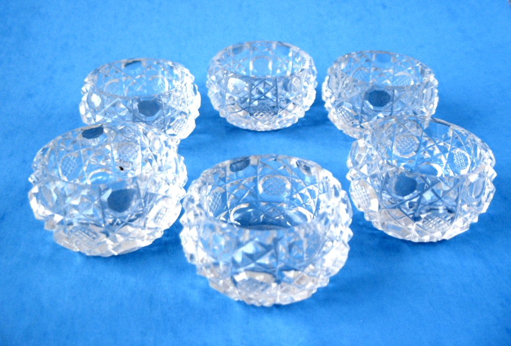 6-Piece Edwardian Open Salt Cellars Set - Faceted Crystal Salt Dishes with Waffle Button Diamond Design for Elegant Dining & Table Decor