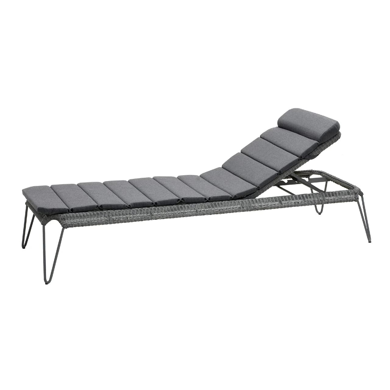 Premium Stackable Outdoor Sunbed - Durable & Weather-Resistant Lounge Chair for Poolside, Beach, Patio, and Backyard Relaxation