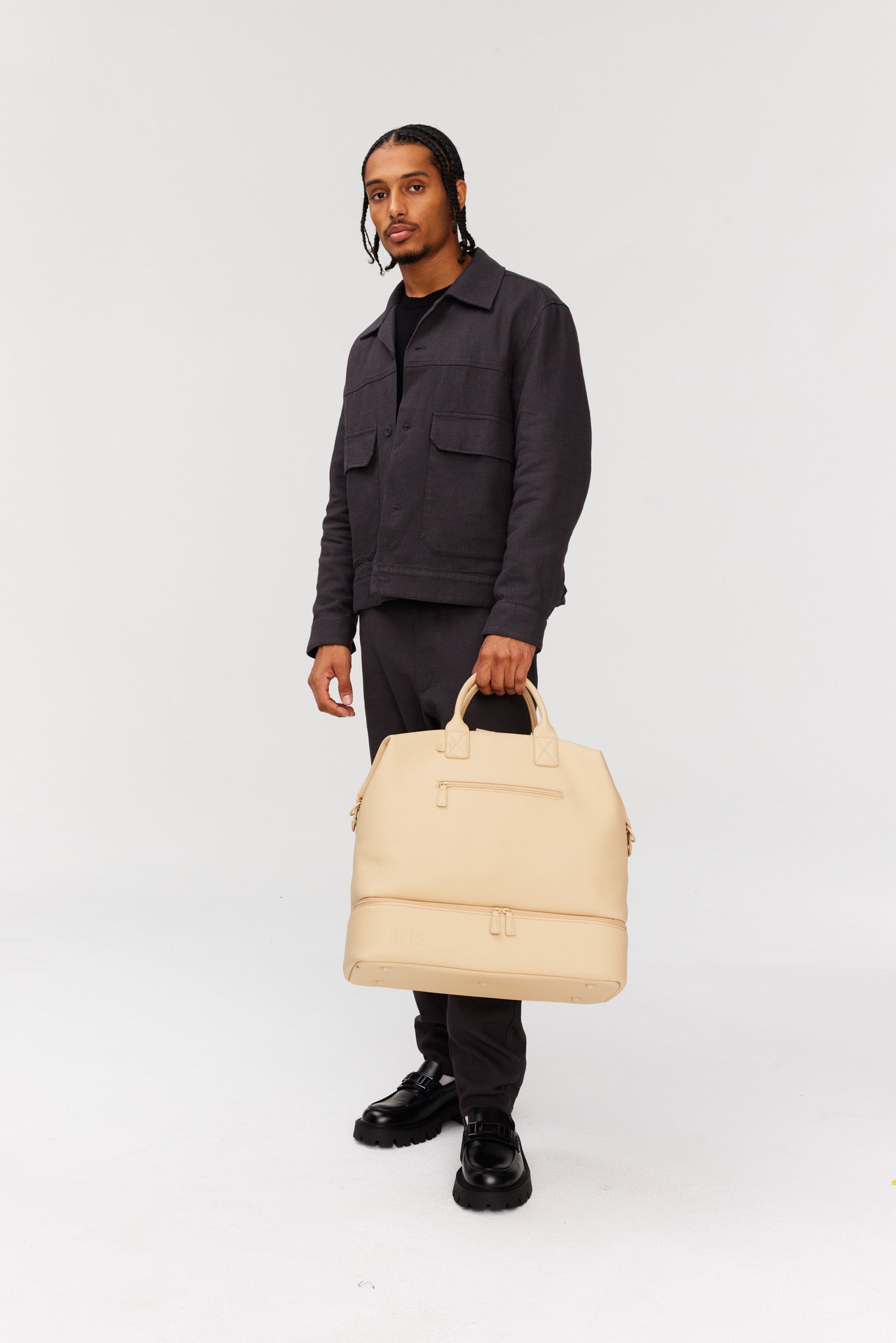 Premium Beige Weekender Bag - Stylish & Spacious Travel Duffel for Women & Men - Perfect for Weekend Getaways, Gym, Work & Overnight Trips