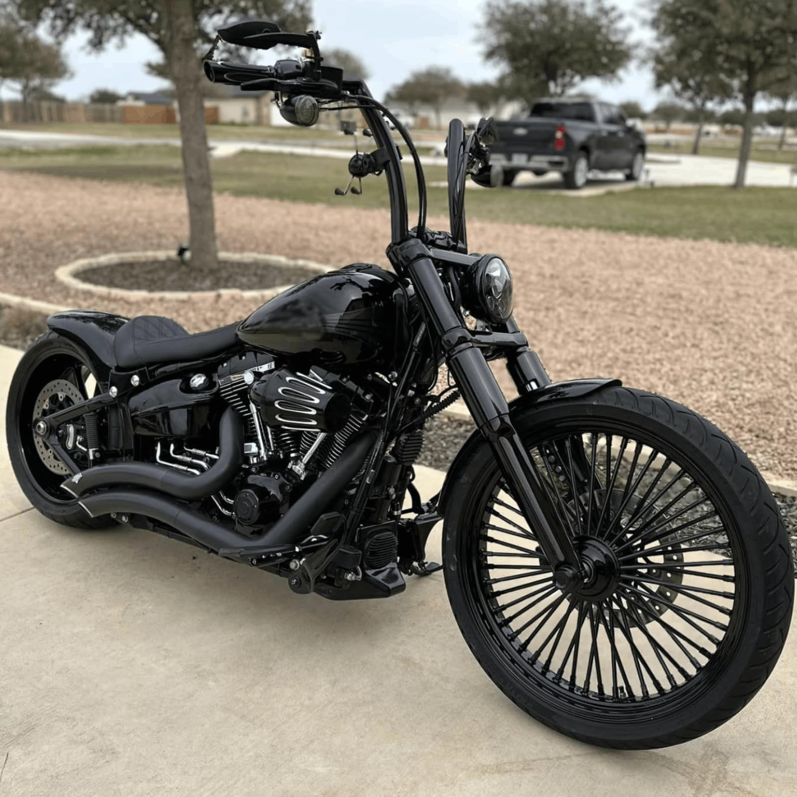 Heavy Duty Gloss Black Motorcycle Rear Fender Mudguard with Brake & Turn Lights - Compatible with 2013-2017 Harley Davidson Softail Breakout - Perfect for Wet Weather Riding and Custom Bike Upgrades
