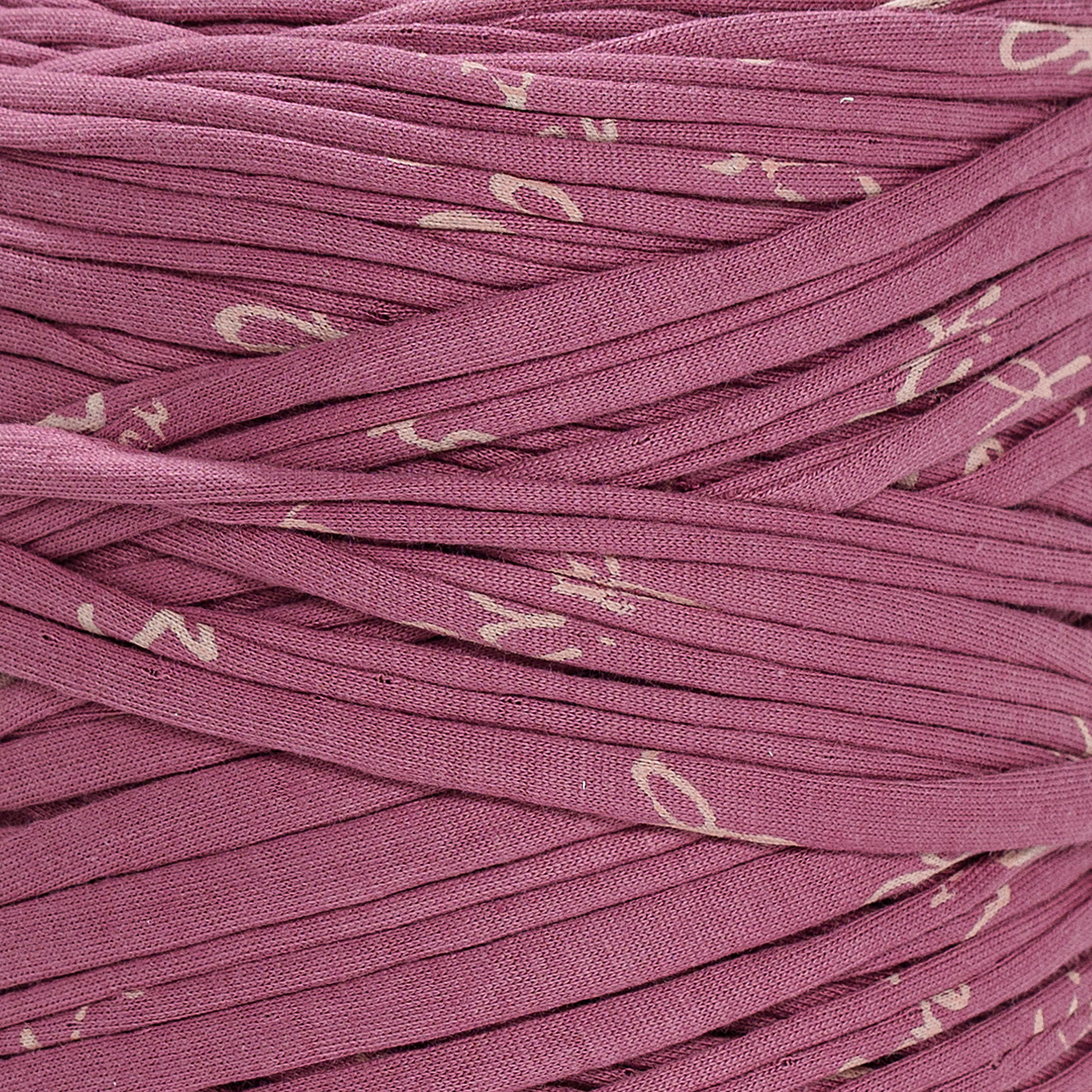 Eco-Friendly Printed Recycled T-Shirt Fabric Yarn - Soft Pretty Pink for DIY Knitting, Crochet & Craft Projects - Perfect for Scarves, Hats & Home Decor