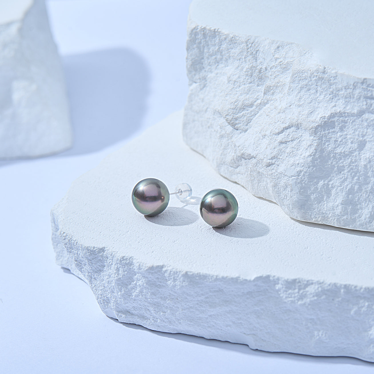 18K Gold Tahitian Pearl Stud Earrings - AAA Quality Lustrous Black Pearls for Women | Perfect for Weddings, Parties & Special Occasions