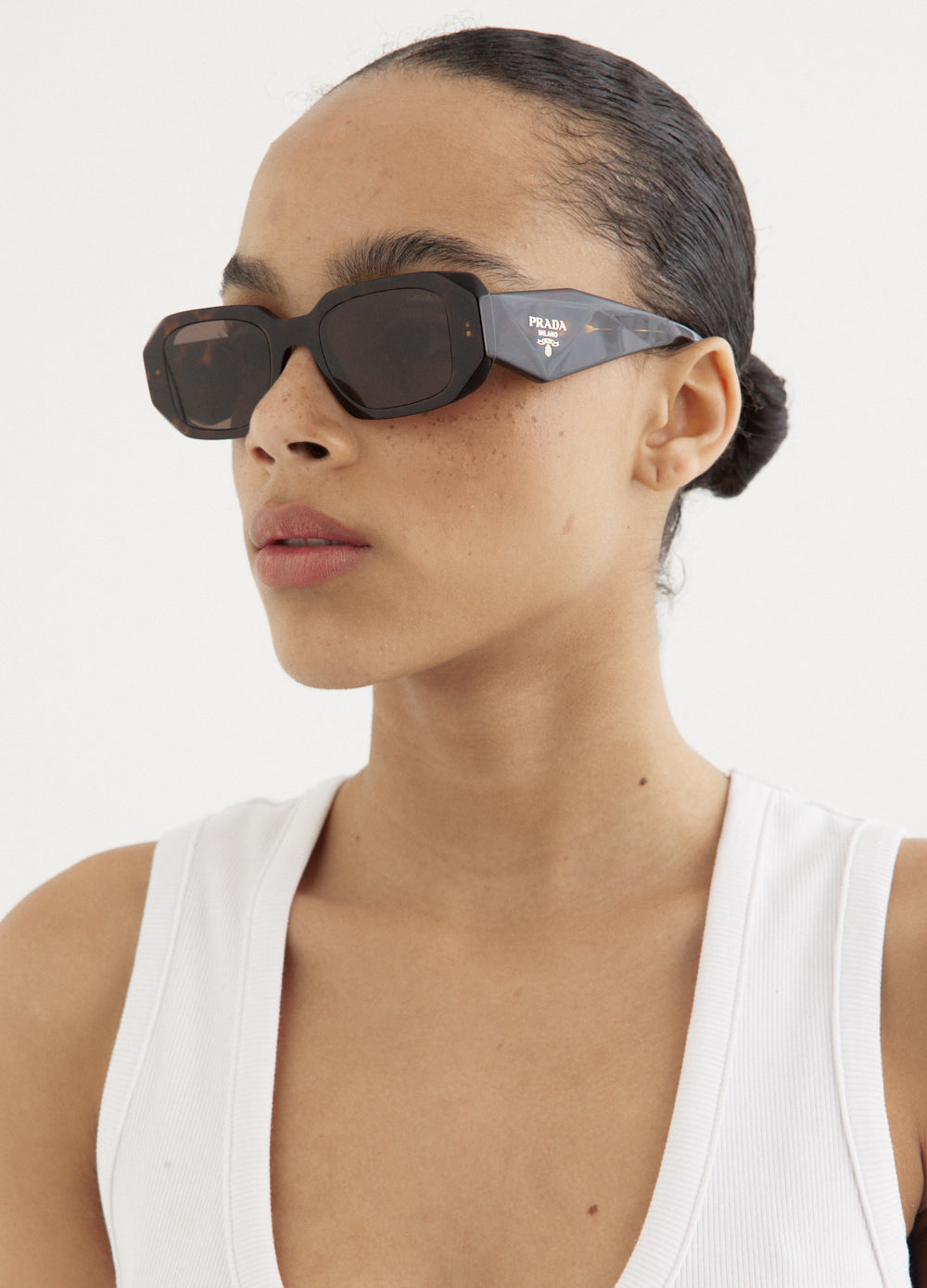 0PR 17WS Polarized Sunglasses for Men & Women - UV Protection, Lightweight & Stylish - Perfect for Driving, Beach & Outdoor Activities