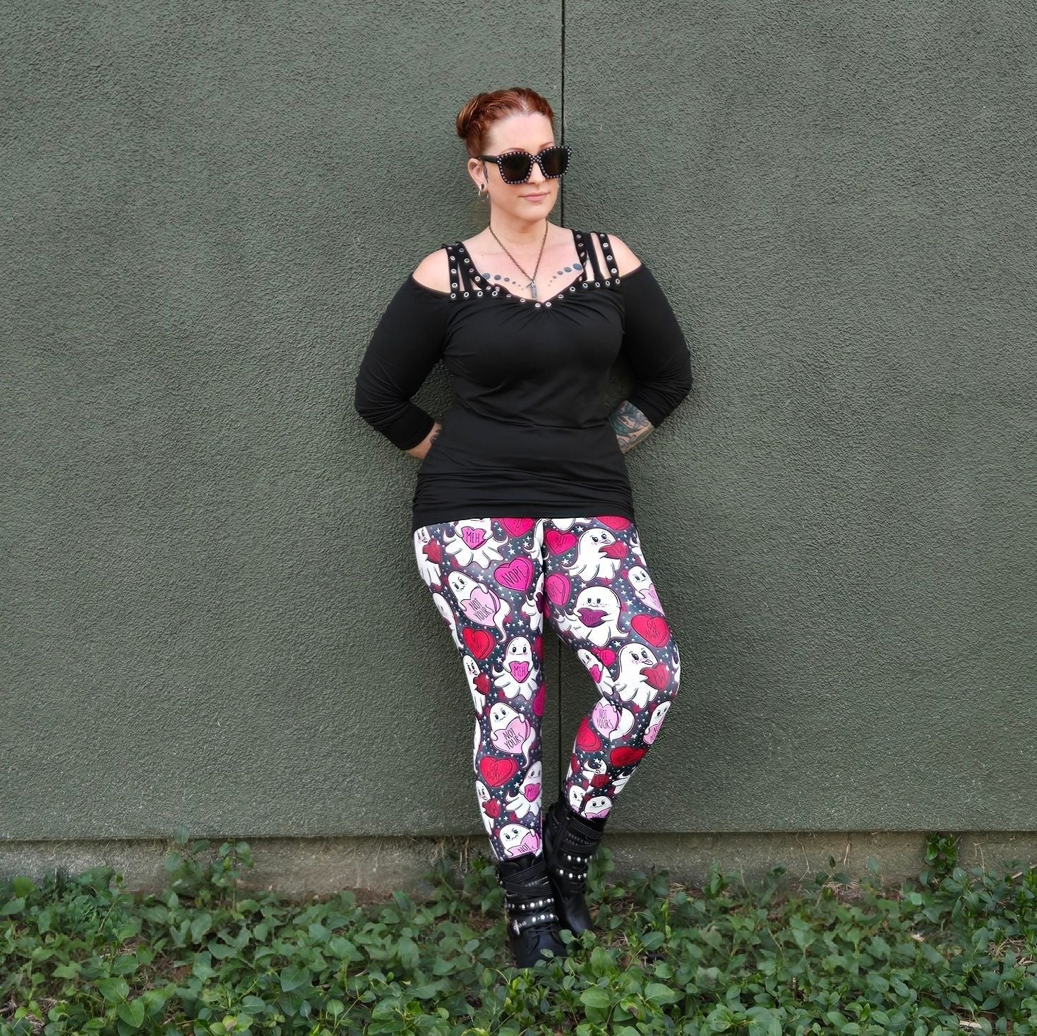 Handcrafted Ghost Hearts Valentine's Day Leggings - Vibrant Anti Love Ghosties Semi-Exclusive High Quality Yoga Pants for Women | Perfect for Valentine's Gifts, Cosplay & Festival Outfits