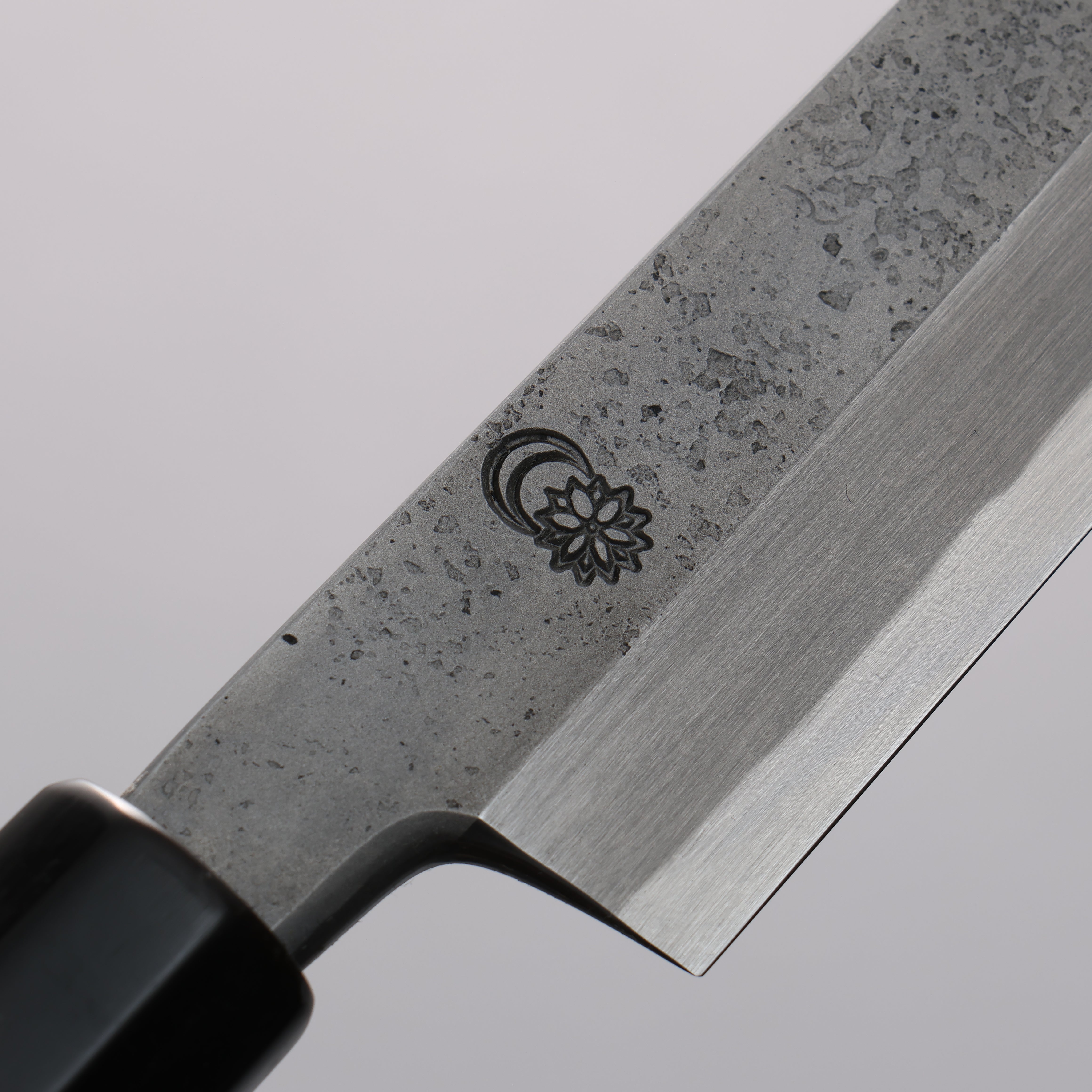 Premium Kikuzuki White Steel No.2 Nashiji Yanagiba Sushi Knife 270mm with Magnolia Handle - Professional Japanese Sashimi & Sushi Preparation Tool for Chefs & Home Cooks