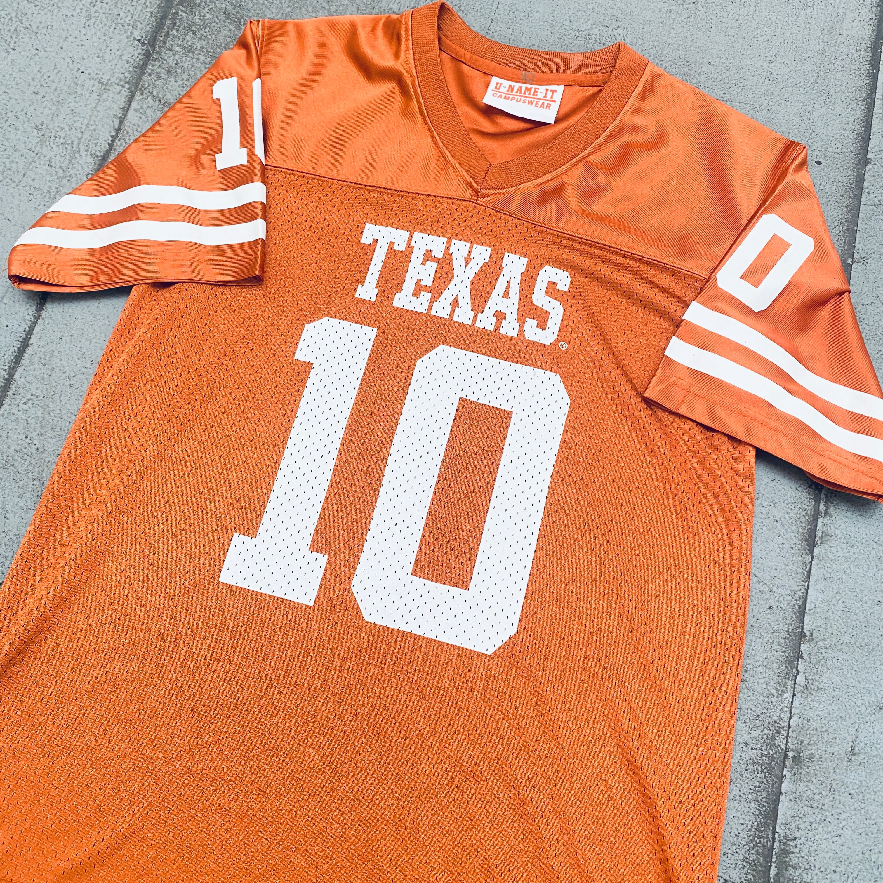Official Texas Longhorns Vince Young No. 10 Football Jersey - Youth S/M Size - Perfect for Game Day & College Football Fan Gifts