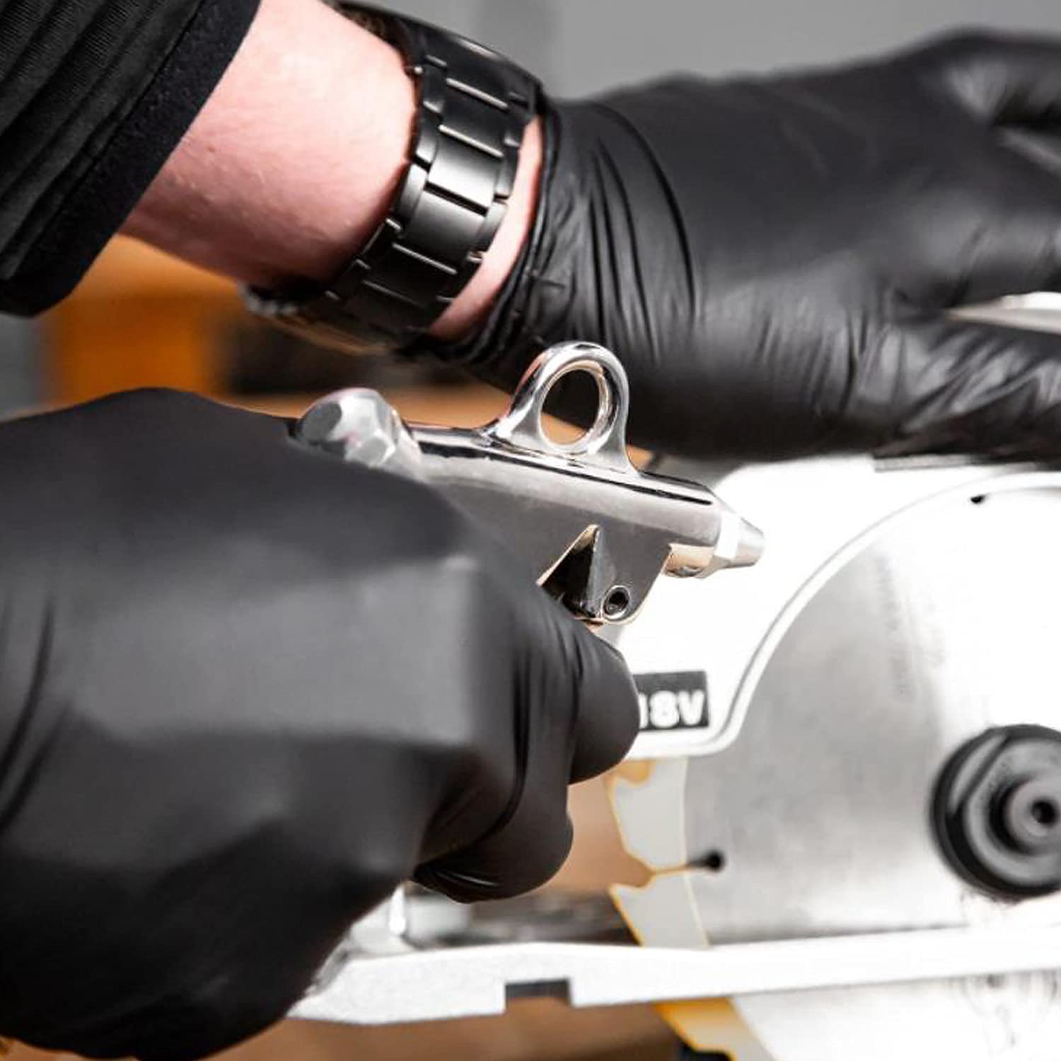 5R Nitrile Gloves - Latex-Free & Powder-Free Disposable Gloves with Textured Grip for Food Handling, Medical Use, Cleaning & Industrial Safety Work