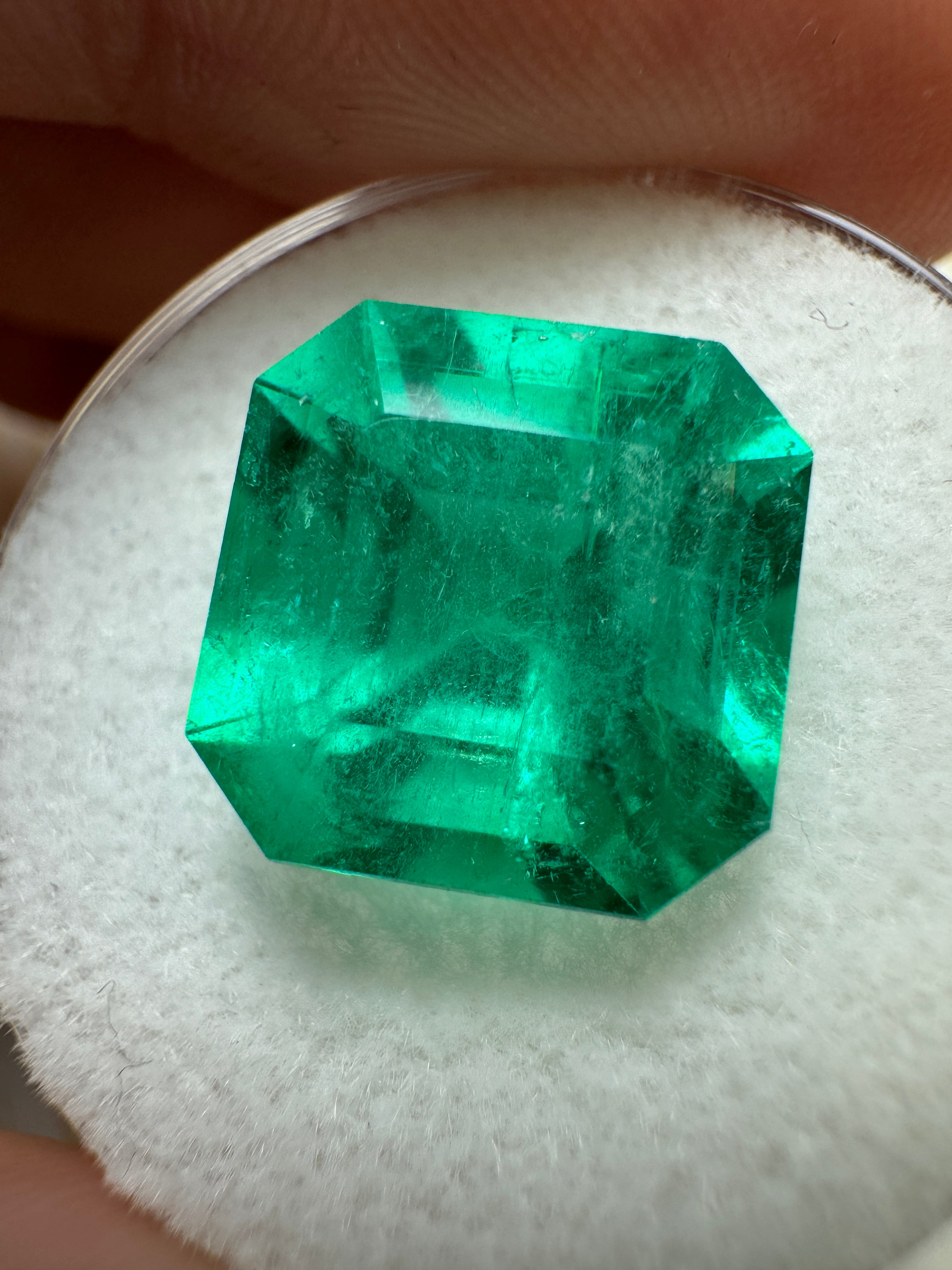7.38 Carat Intense Bluish Green Natural Colombian Emerald Loose Gemstone - Asscher Cut 11.5x11.5mm for Jewelry Making, Engagement Rings & Luxury Collectibles