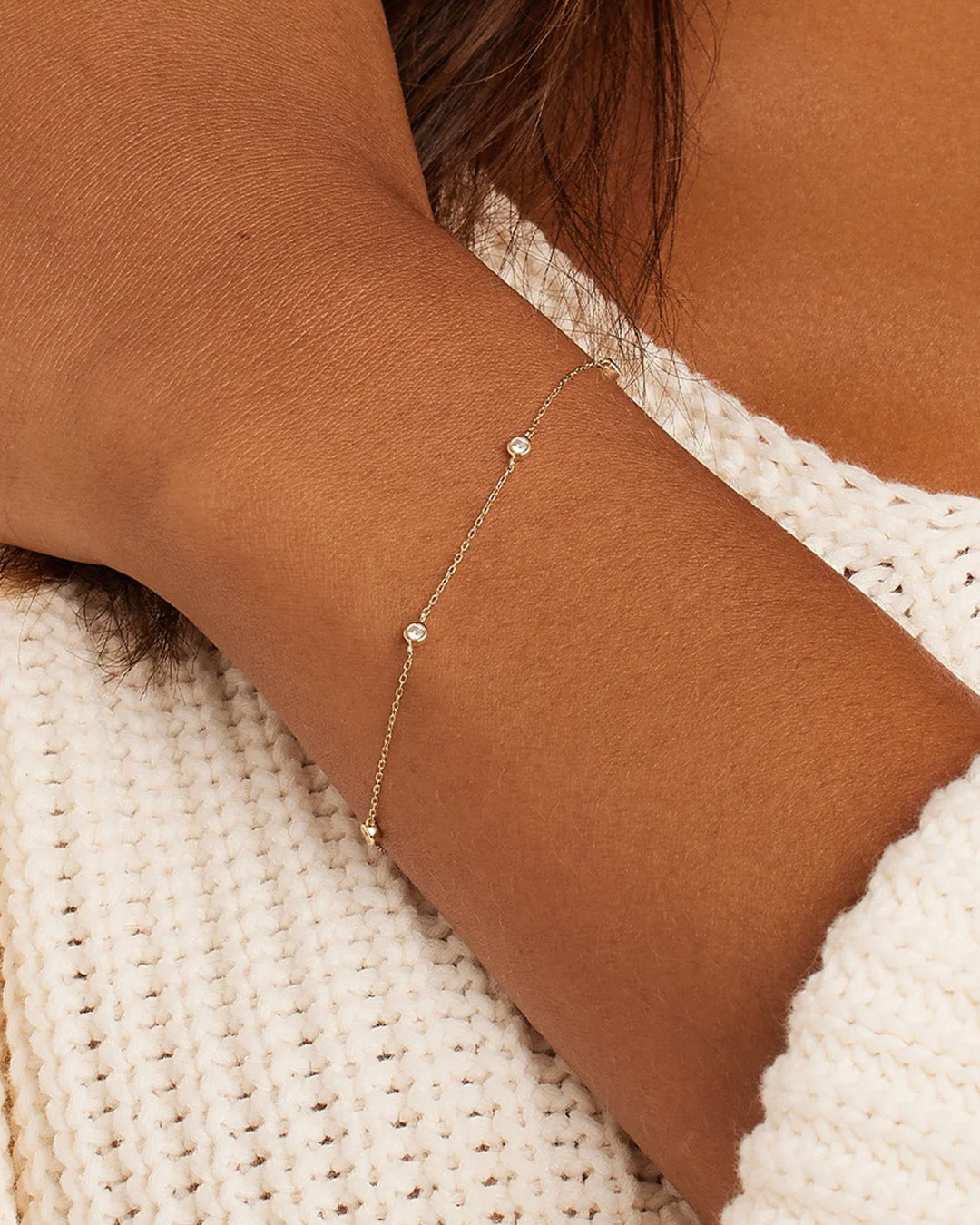 Classic Five Diamond Bracelet for Women - Elegant 14K Gold Tennis Bracelet for Everyday Wear & Special Occasions