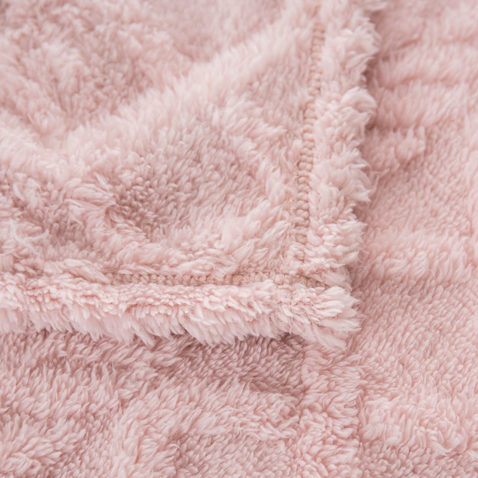 DaysU Sherpa Fleece Blanket - Ultra Soft & Cozy Throw Blanket for Couch, Sofa, Bed - Lightweight Warm Fuzzy Blanket for Camping, Picnic, Travel - Pink Jacquard Design 50