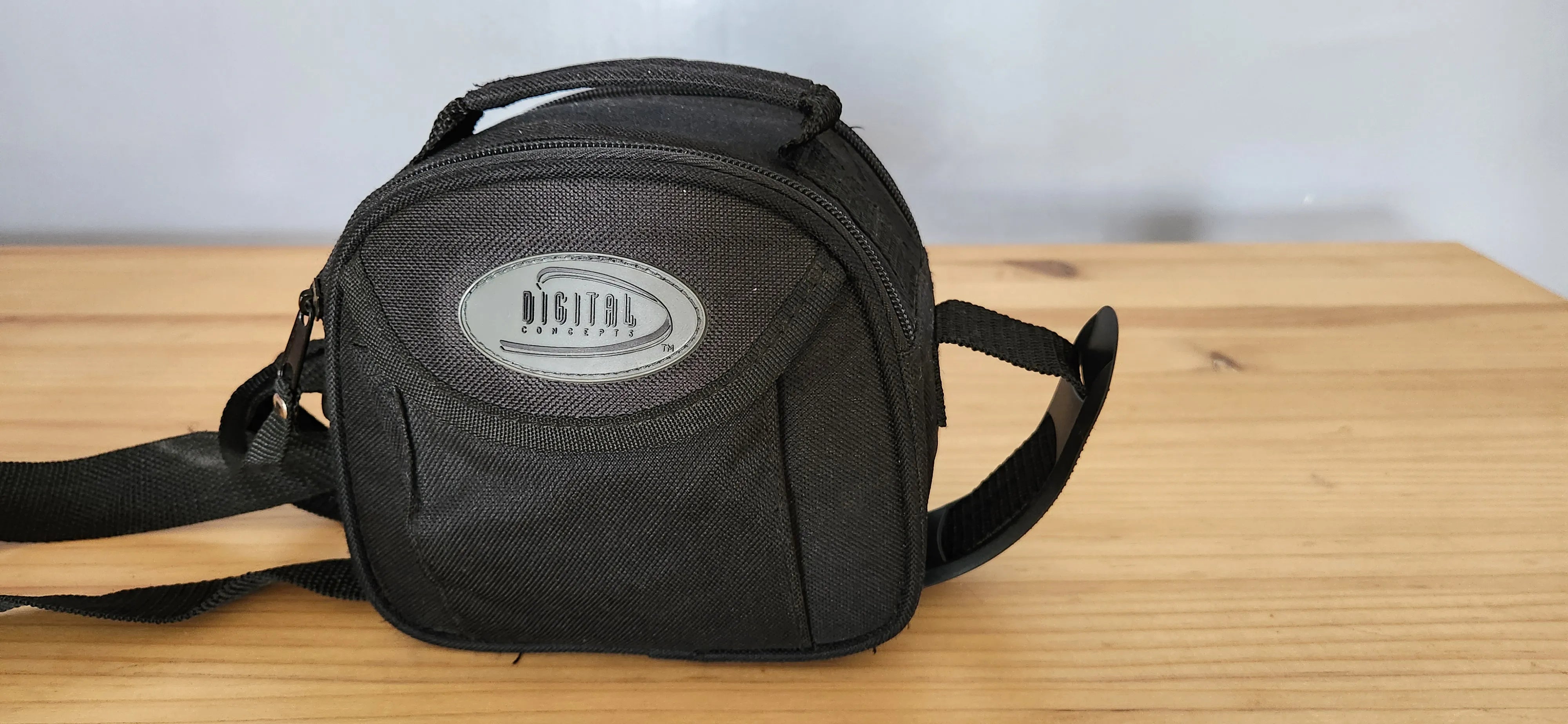 Digital Concepts Medium Camera Bag - Waterproof DSLR/SLR Camera Case for Travel & Photography - Perfect for Outdoor, Hiking, and Professional Shoots