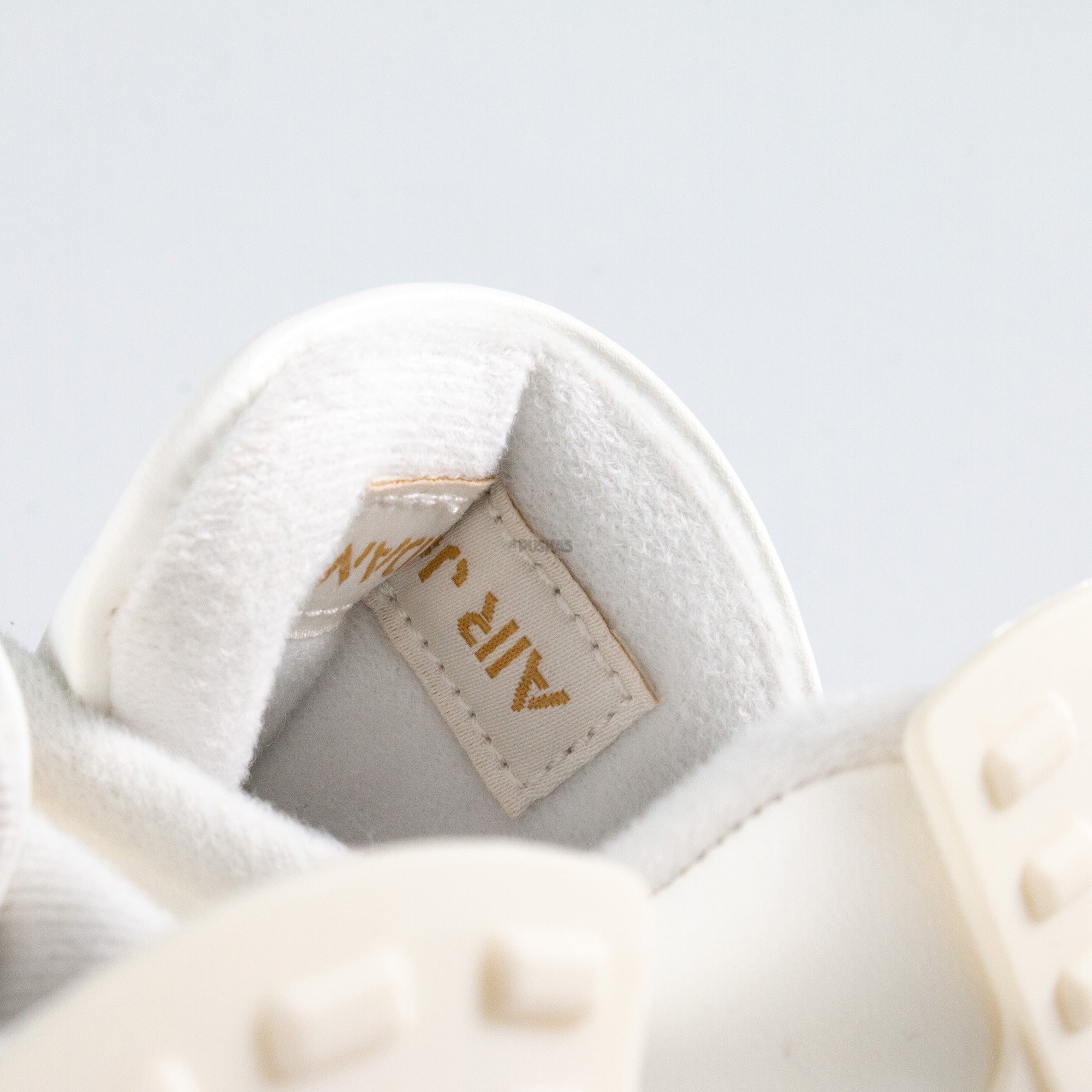 Air Jordan 4 Retro 'Metallic Gold' Women's Sneakers (2024) - Stylish Basketball Shoes for Women, Fashionable Gym & Streetwear Shoes for Everyday Wear