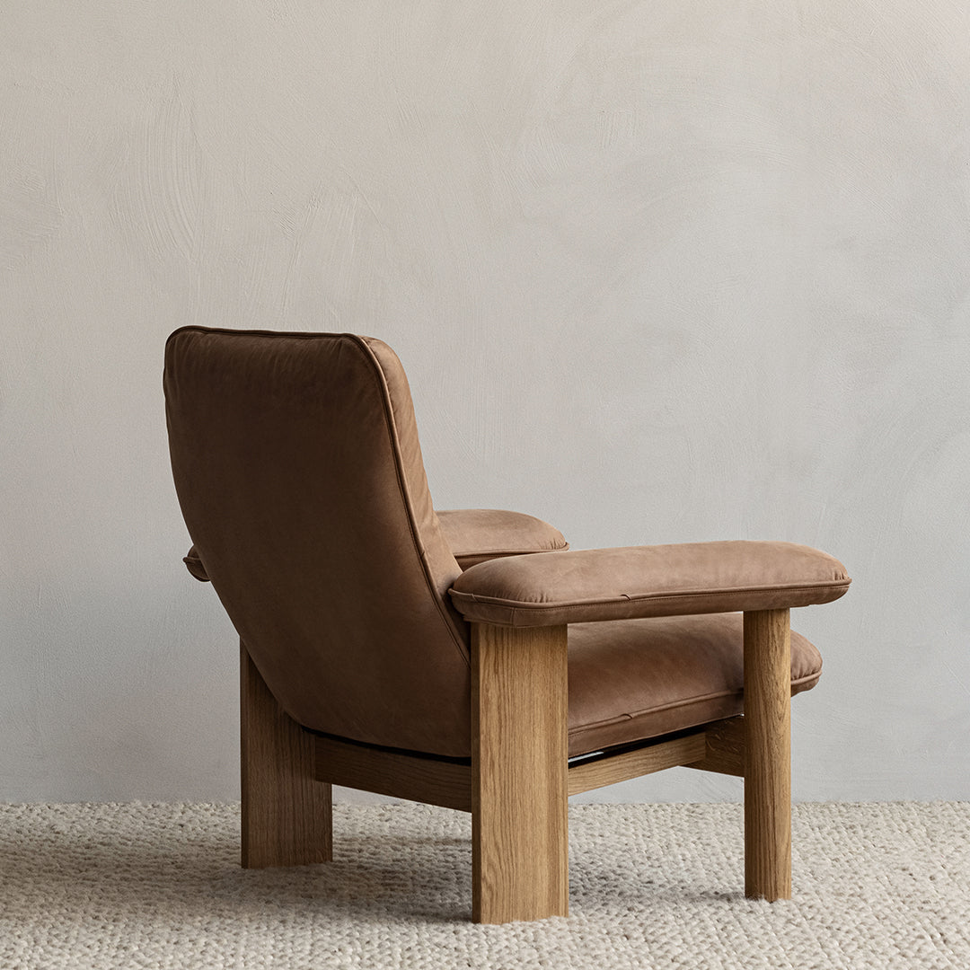 Brasilia Lounge Chair - Mid Century Modern Accent Chair for Living Room, Bedroom & Office - Comfortable Upholstered Armchair with Wooden Legs - Perfect for Relaxing, Reading & Lounging