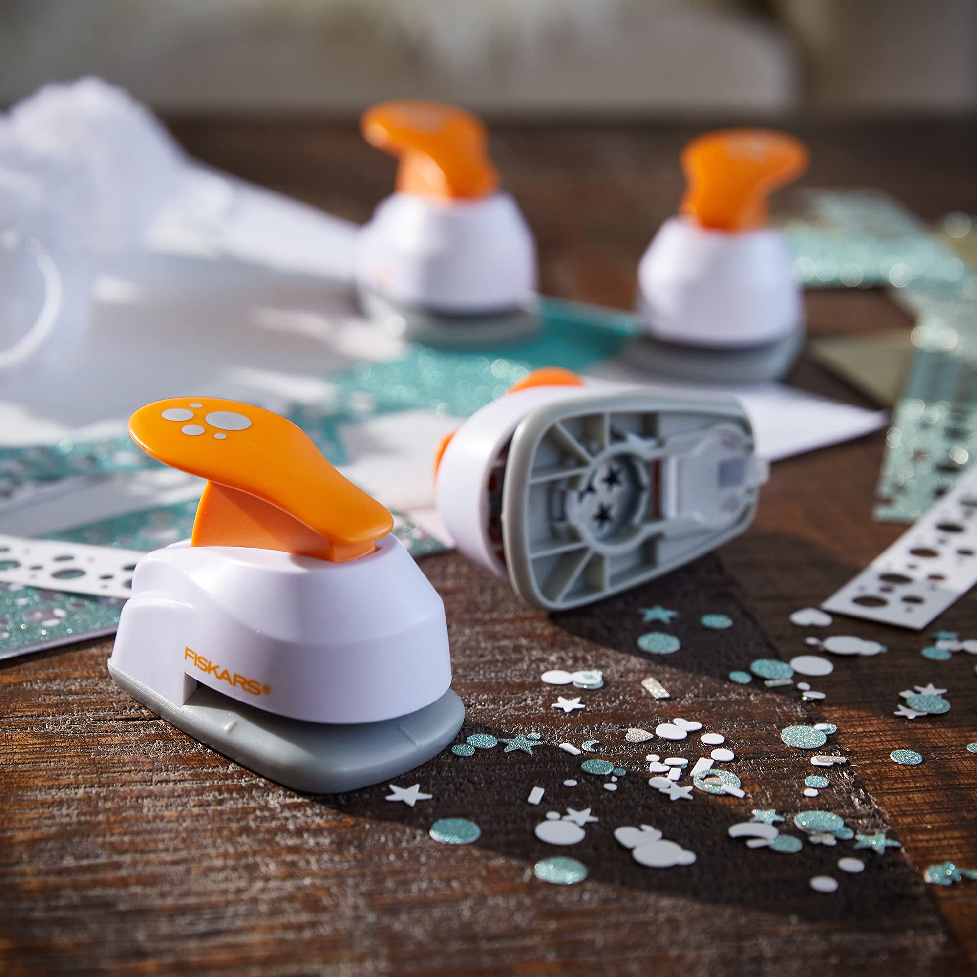 Fiskars 4-Pack Hole Punch Confetti Maker Set - Star, Heart, Circle & Rectangle Shapes for Scrapbooking, Gift Wrapping, Party Decorations - Premium Arts and Crafts Tools for DIY Projects