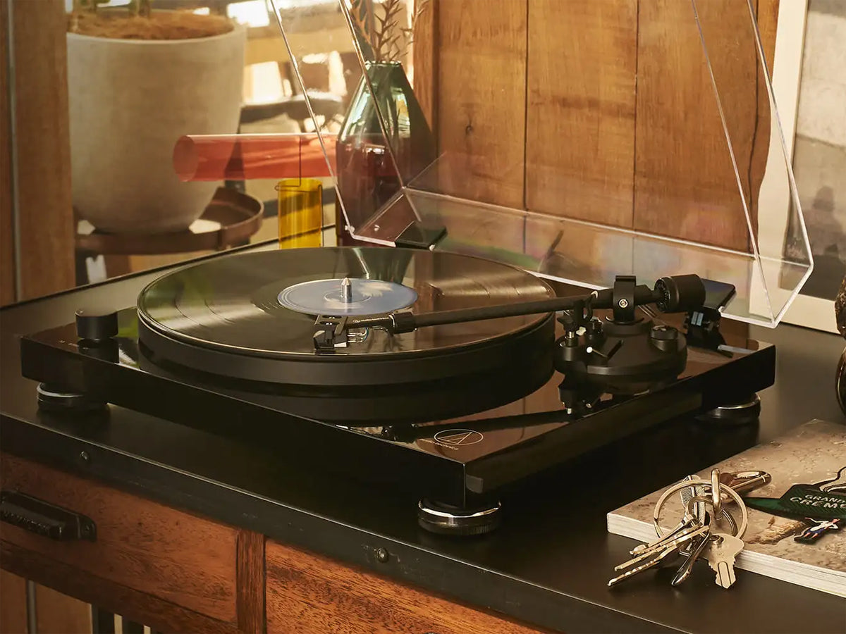Audio Technica AT LPW50PB Turntable - Belt-Drive Vinyl Record Player with Built-in Phono Preamp, Hi-Fi Sound for Home & Studio Use - Perfect for Music Lovers & Audiophiles