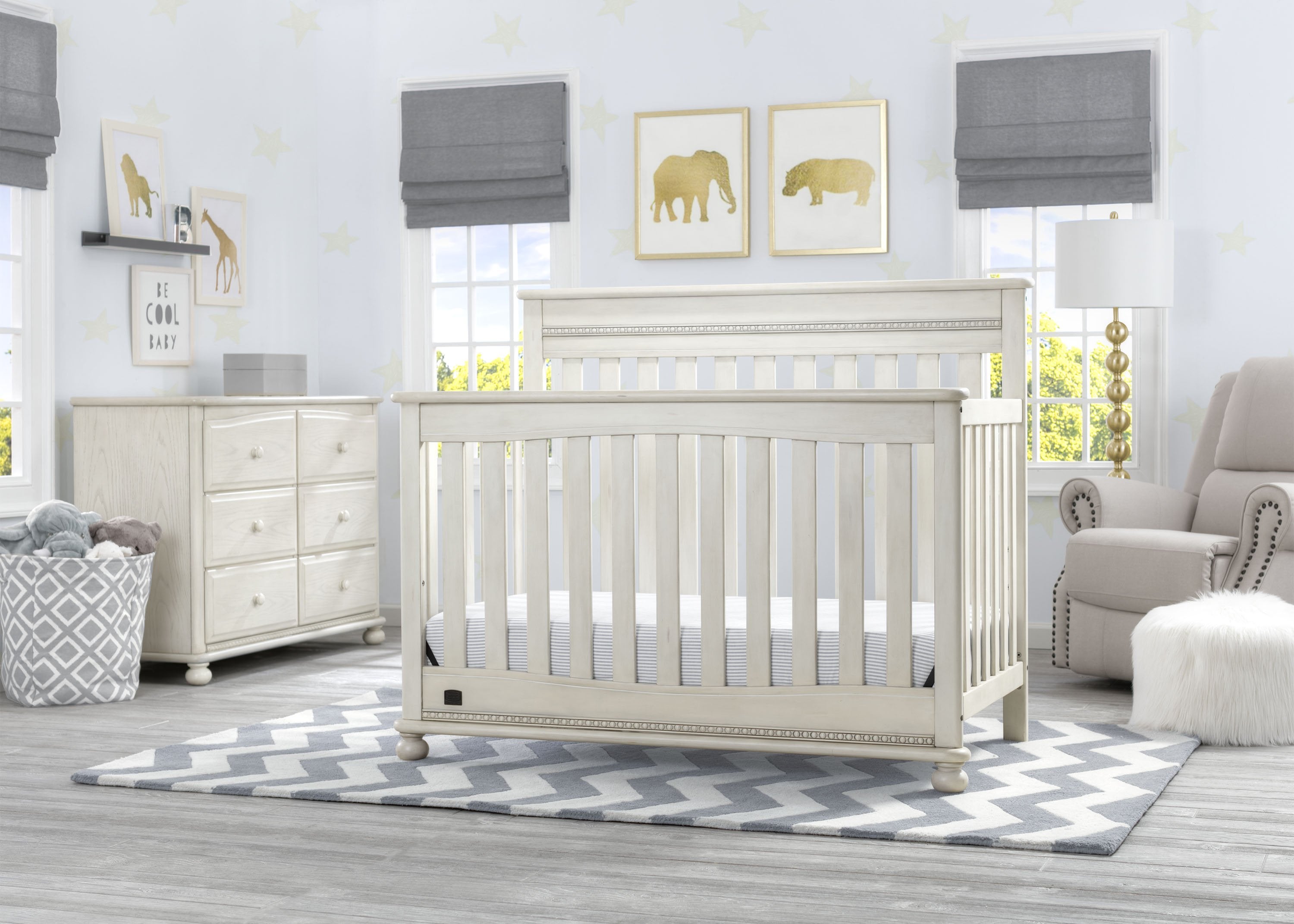 Franklin 4-in-1 Convertible Baby Crib - Toddler Bed, Daybed & Full-Size Bed - Safe Nursery Furniture for Newborns to Teens - Perfect for Bedrooms, Daycare & Guest Rooms