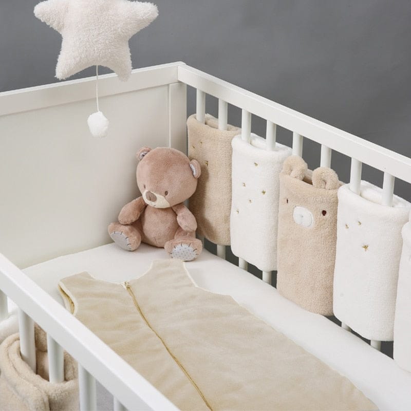 Soft and Safe Baby Cot Bumper with Cute Llama Design - Breathable Mesh for Nursery Crib - Perfect for Newborns and Toddlers (Pink, Blue, Gray) - Ideal for Nursery Decor and Safe Sleep Environment