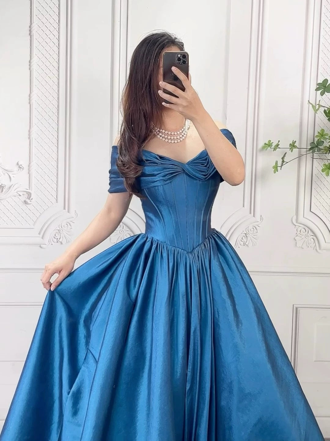 Elegant Off-Shoulder A-Line Blue Long Prom Dress - Formal Evening Gown for Homecoming, Ball, Wedding & Special Occasions