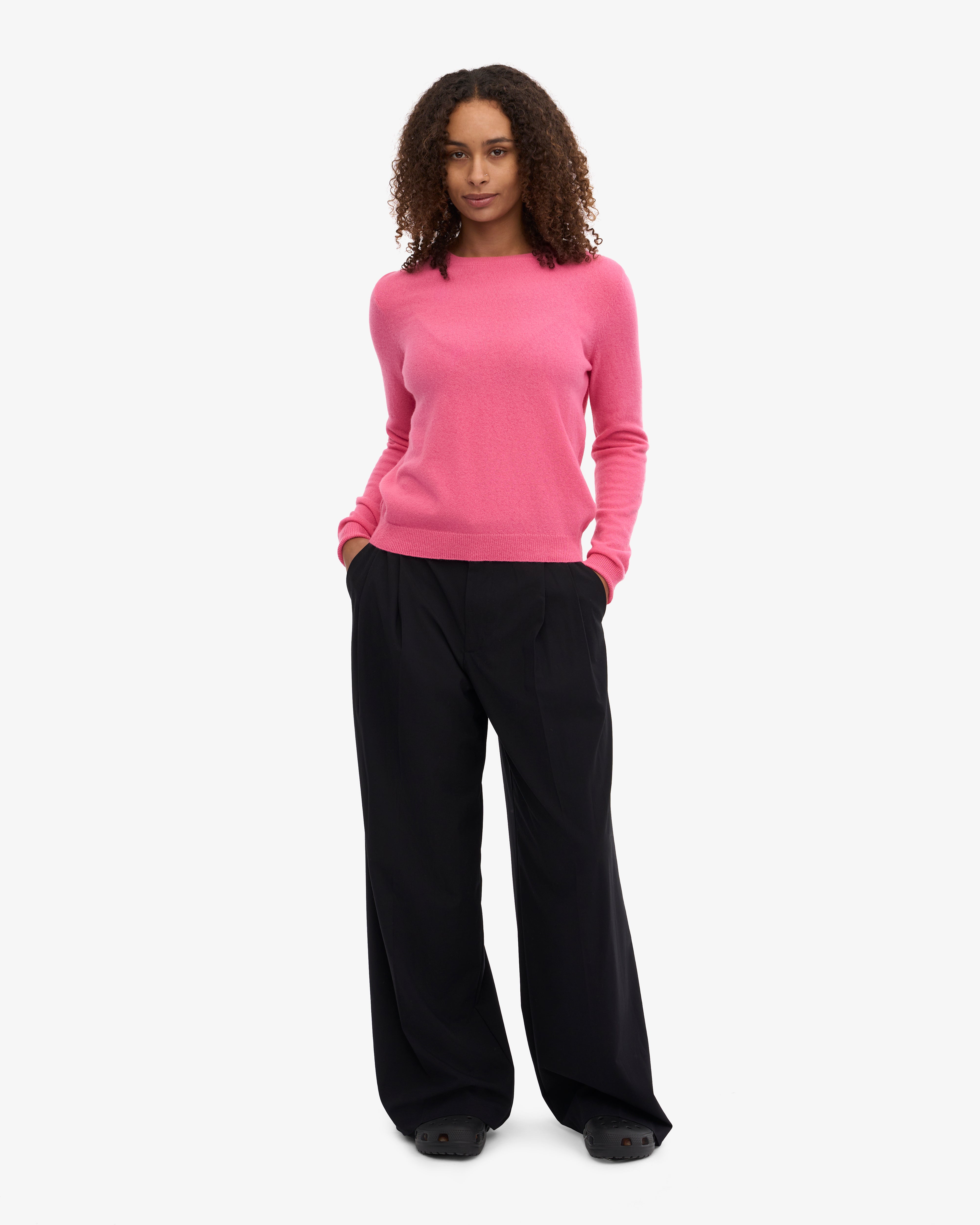 Women's Lightweight Merino Wool Crew Neck Sweater - Soft & Warm Bubblegum Pink Pullover for Casual Wear & Outdoor Activities