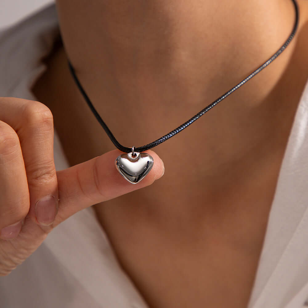 Elegant Black Cord Heart Pendant Necklace in Silver & Gold | Perfect for Valentine's Day Gifts, Anniversary Presents & Romantic Occasions | JDN009