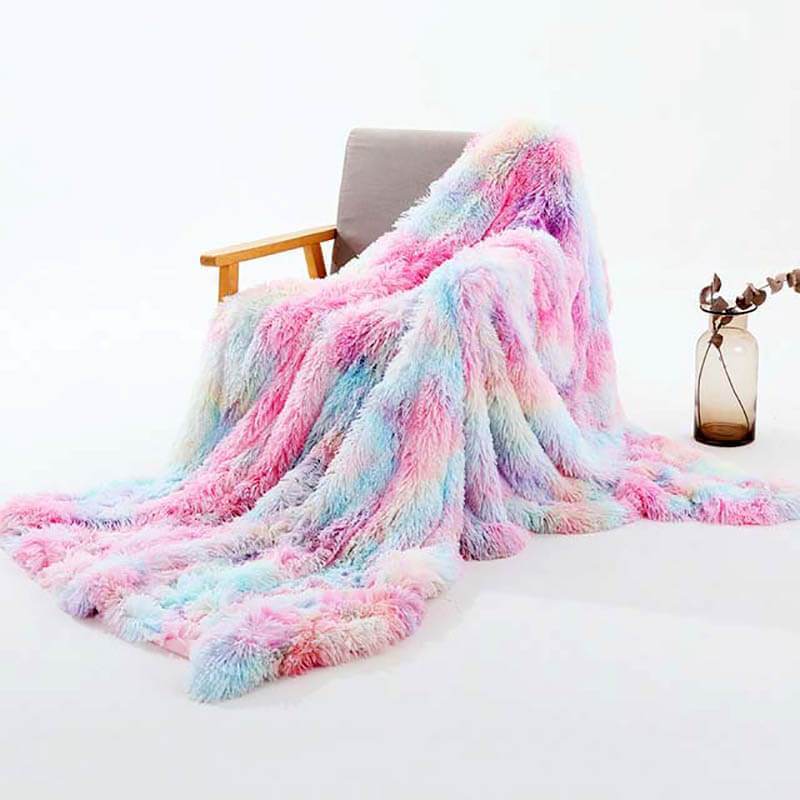 Soft Plush Throw Blanket - Cozy Fleece Blanket for Couch, Bed & Travel - Ultra Soft Warm Blanket for Winter, Home Decor & Gifts