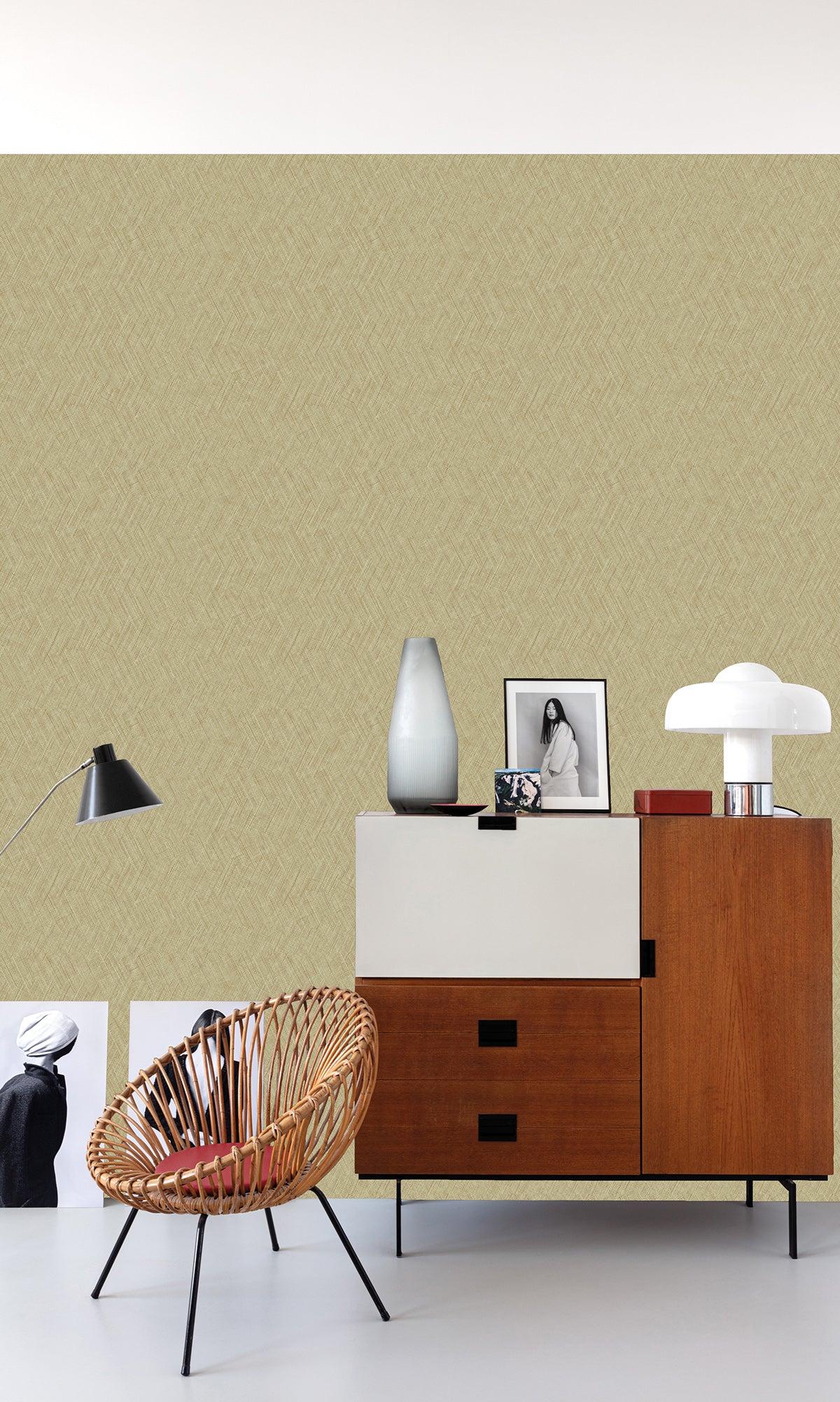 Bungalow Taupe Straw Weave Wallpaper R9819 - Textured Natural Fiber Wall Covering for Boho Chic Bedroom, Living Room & Home Office Decor