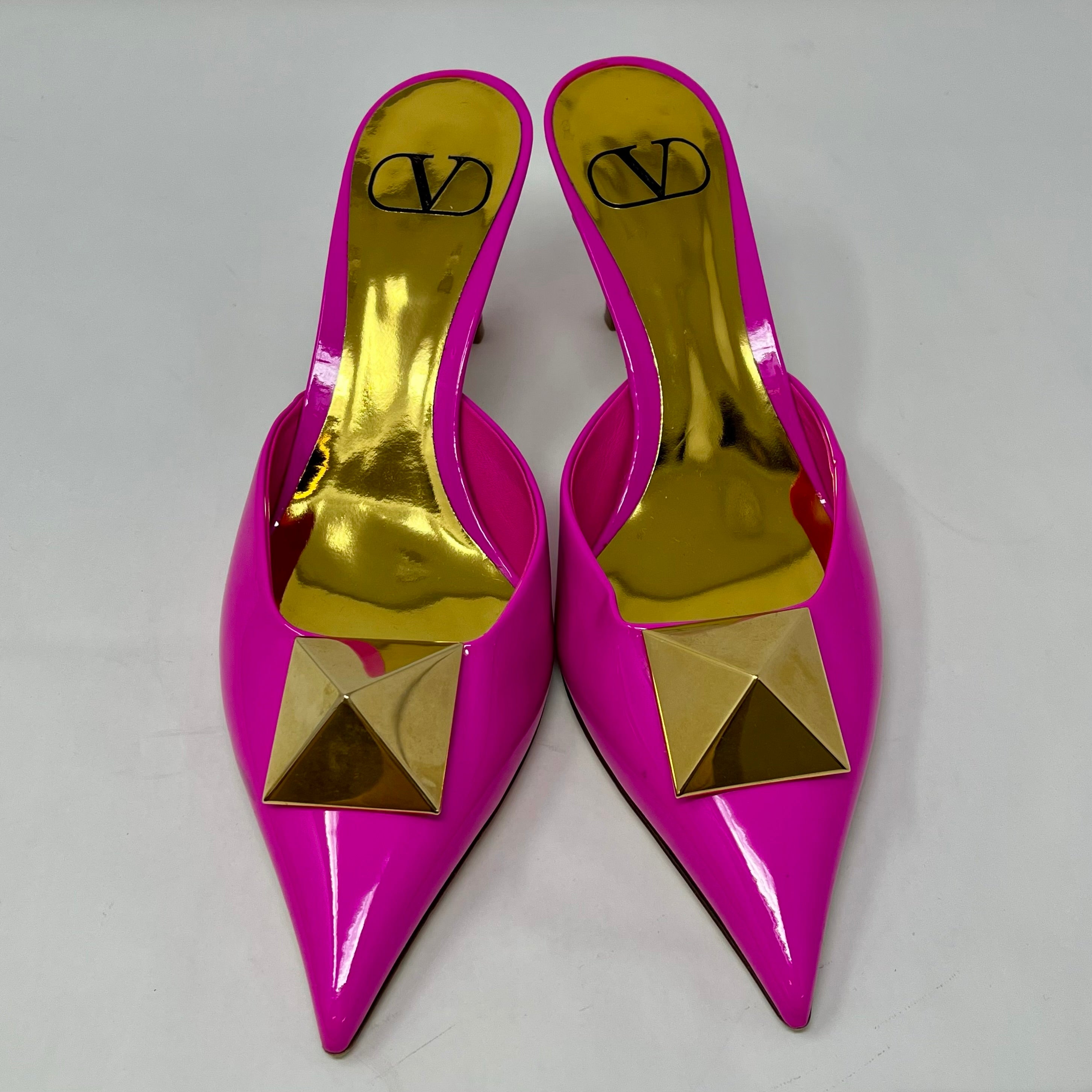Valentino Rockstud Leather Pumps - Women's High Heel Shoes for Party, Wedding & Evening Wear | Stylish & Comfortable Dress Shoes for Special Occasions