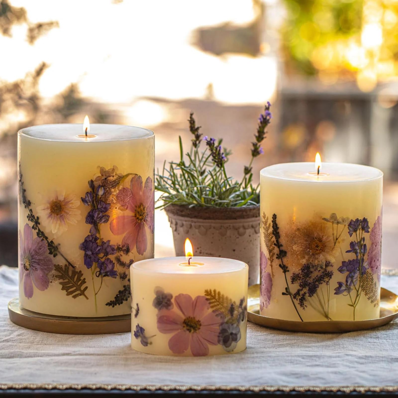 Rosy Rings Round Botanical Candle - Roman Lavender Scented Aromatherapy Candle | 6.5