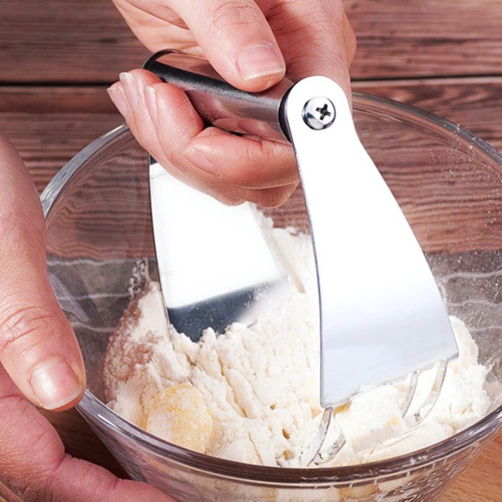 Stainless Steel Pastry Scraper & Dough Cutter - Heavy Duty Baking Tool for Bread, Pie & Cake Mixing - Perfect for Professional Bakers & Home Baking Enthusiasts (Great for Kneading Dough, Cutting Butter, and Mixing Flour)