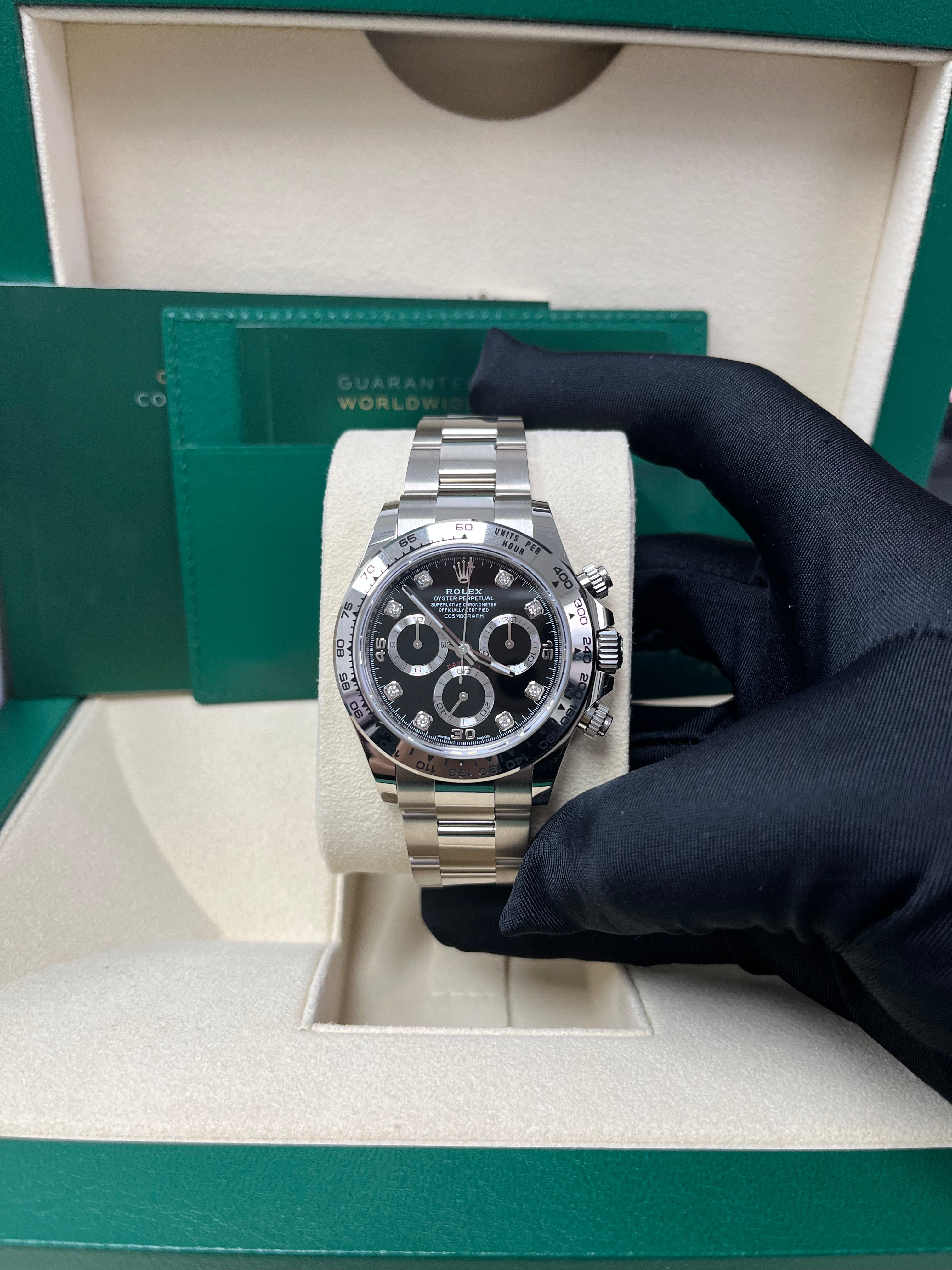 Rolex Daytona 116509 40mm White Gold Watch - Black Diamond Dial & Oyster Bracelet | Luxury Chronograph for Men, Perfect for Business Events & Special Occasions