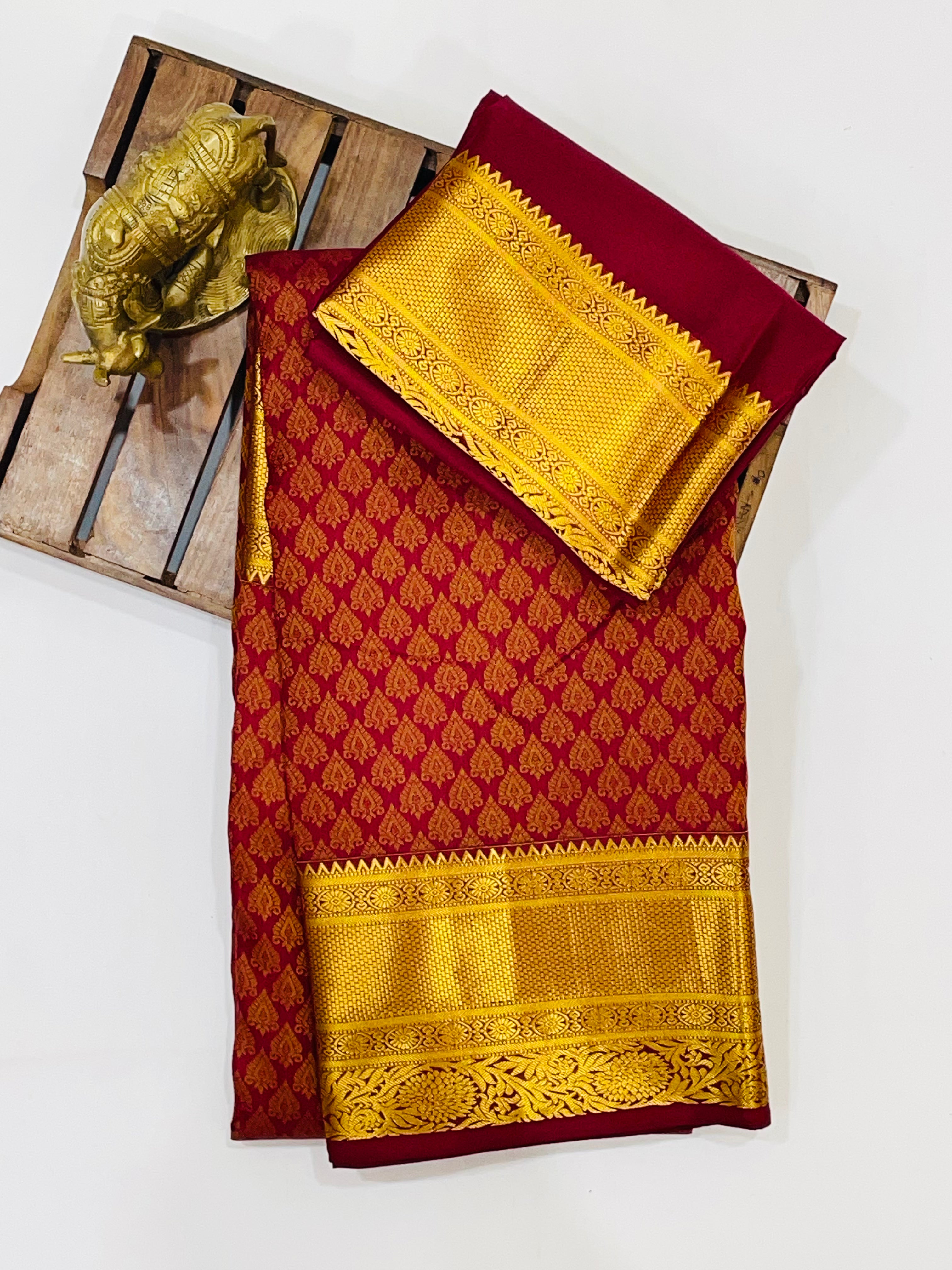 Elegant Maroon Floral Pure Kanchipuram Silk Saree with Gold Zari Work for Women | Traditional Indian Bridal & Wedding Attire | Perfect for Festivals & Special Occasions