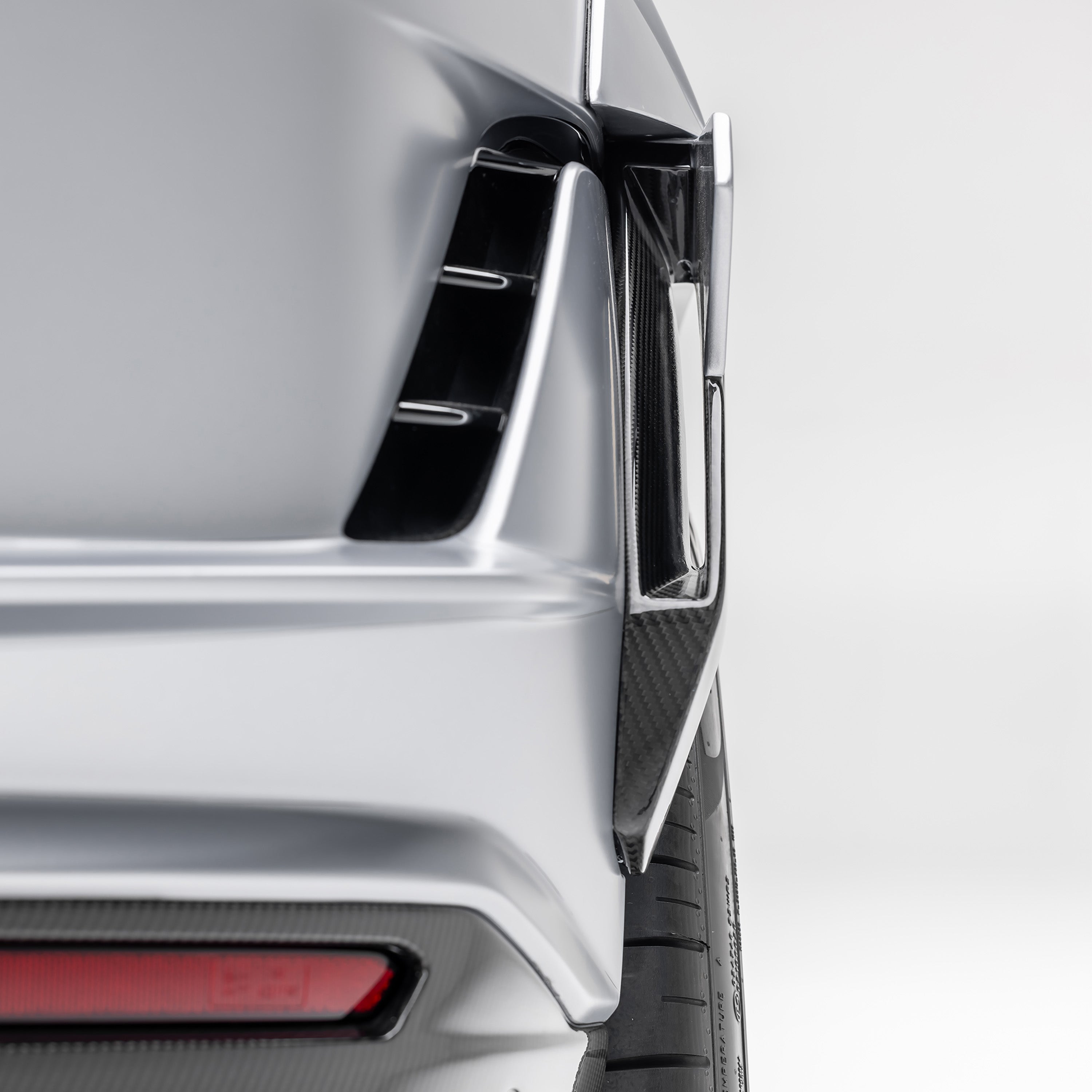 Lamborghini Urus Performante Edizione Aero Fender Flares - Carbon Fiber Body Kit Upgrade (Not Compatible with Canards 2027LOV) for Off-Road Racing & Street Performance