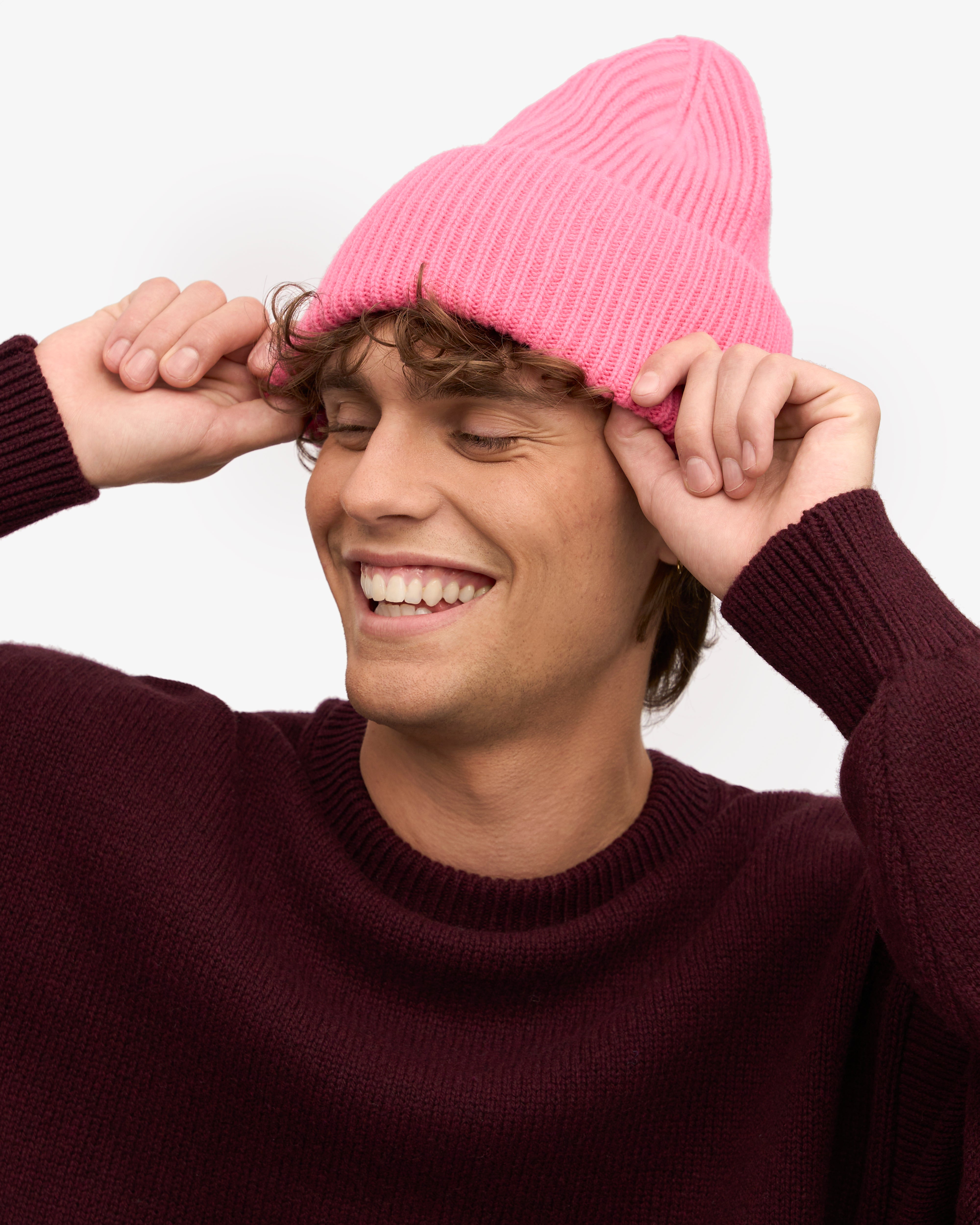 Premium Merino Wool Beanie - Soft & Warm Winter Hat for Women & Men - Bubblegum Pink - Perfect for Skiing, Hiking & Outdoor Activities