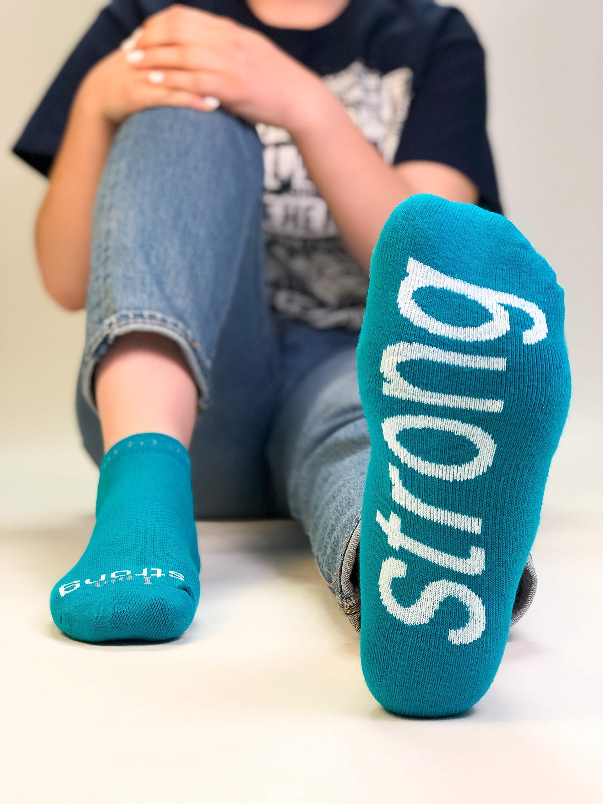 Inspirational 'I Am Strong' Socks for Women & Men - Motivational Quote Socks for Workouts, Yoga & Daily Encouragement