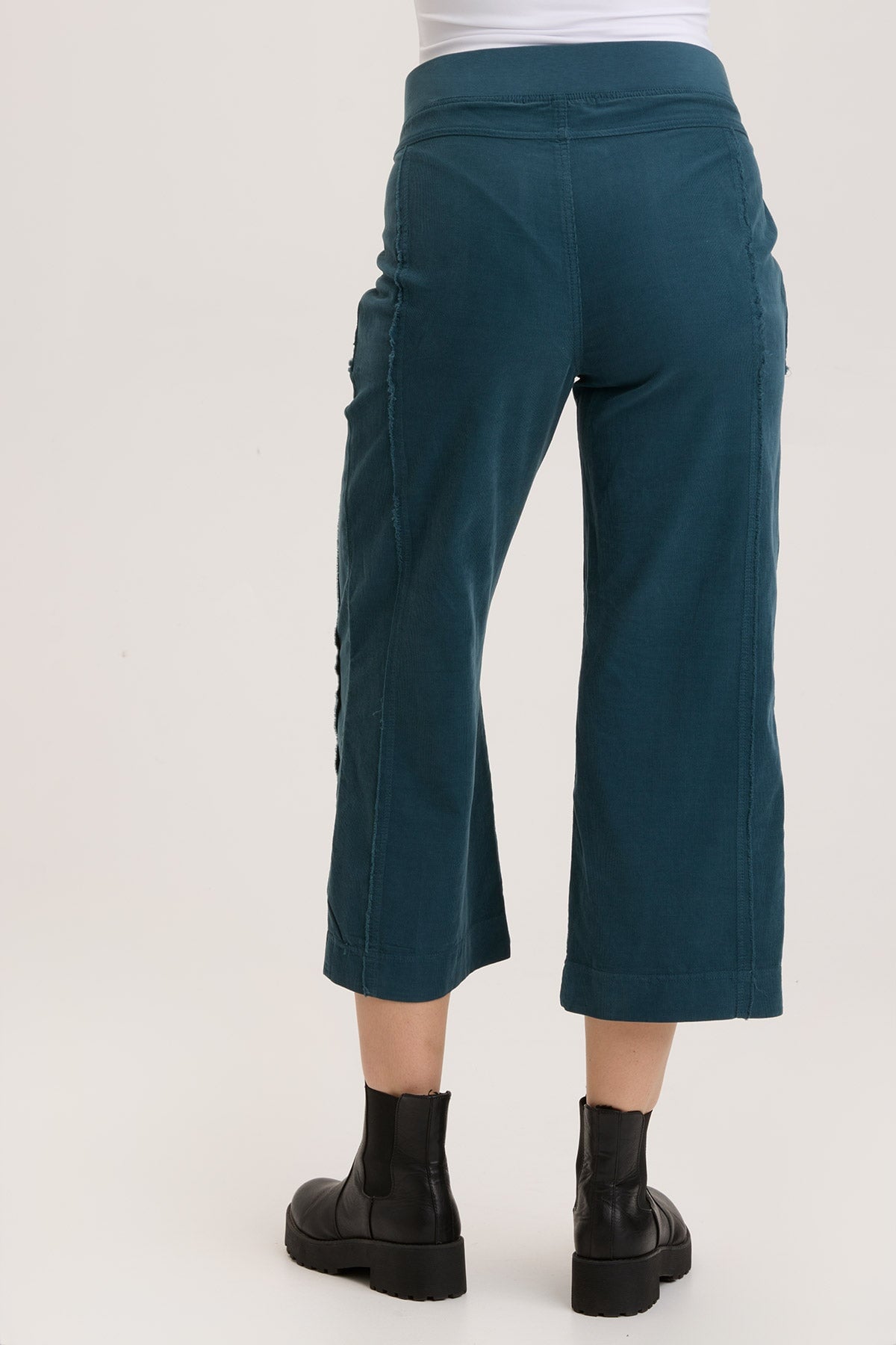Trendy Cord Trumble Crop Top for Women - Stylish & Comfortable Fall Fashion - Perfect for Casual Outings, Layering & Streetwear Looks