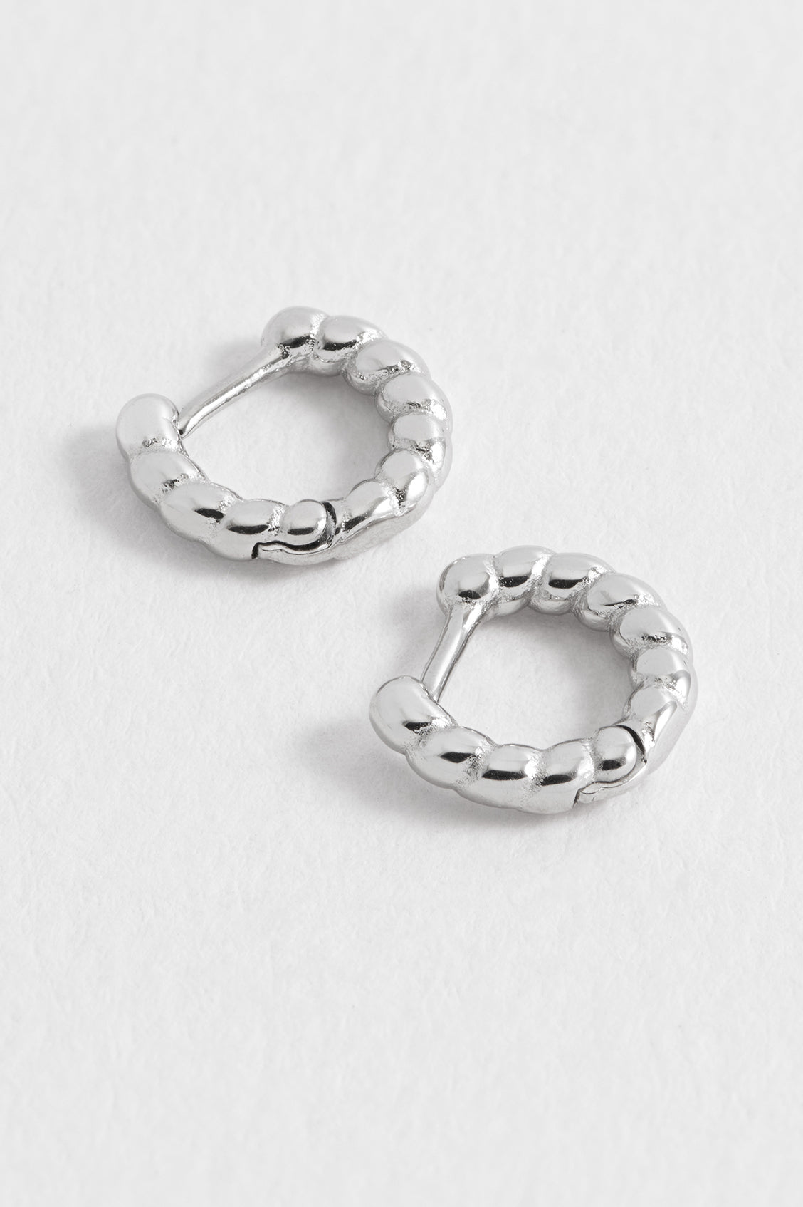 Stylish Men's Rope Huggie Hoop Earrings - Trendy Minimalist Gold/Silver Hoops for Everyday Wear & Gifts | Perfect for Casual Outfits, Date Nights & Special Occasions