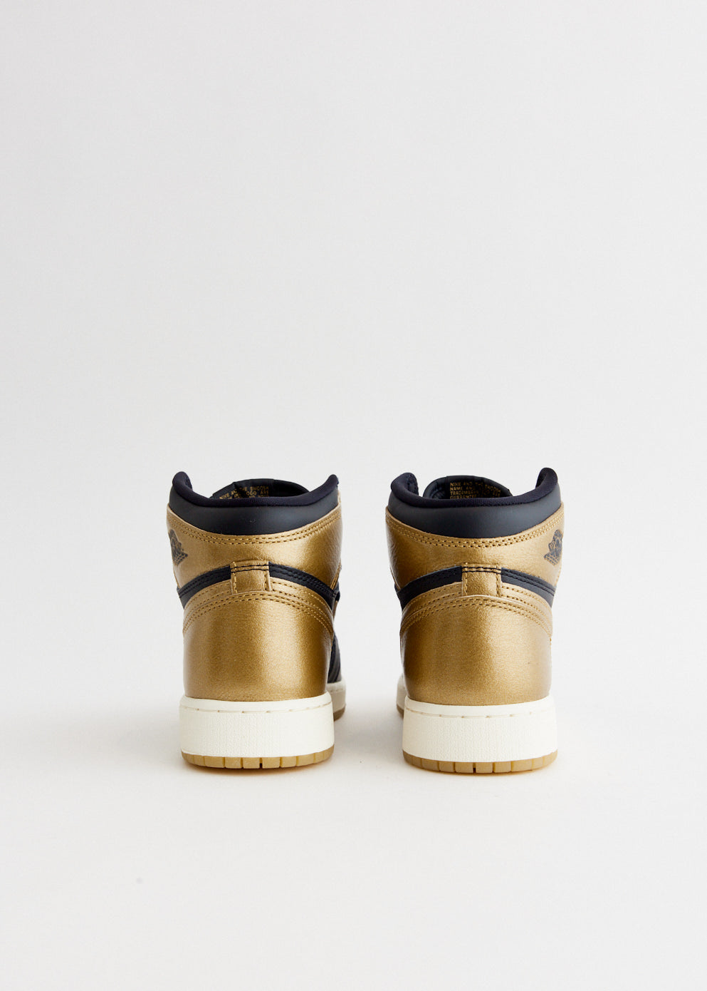 Air Jordan 1 High OG 'Metallic Gold' Basketball Sneakers for Girls - Retro Style High-Top Shoes for Casual Wear & Street Fashion