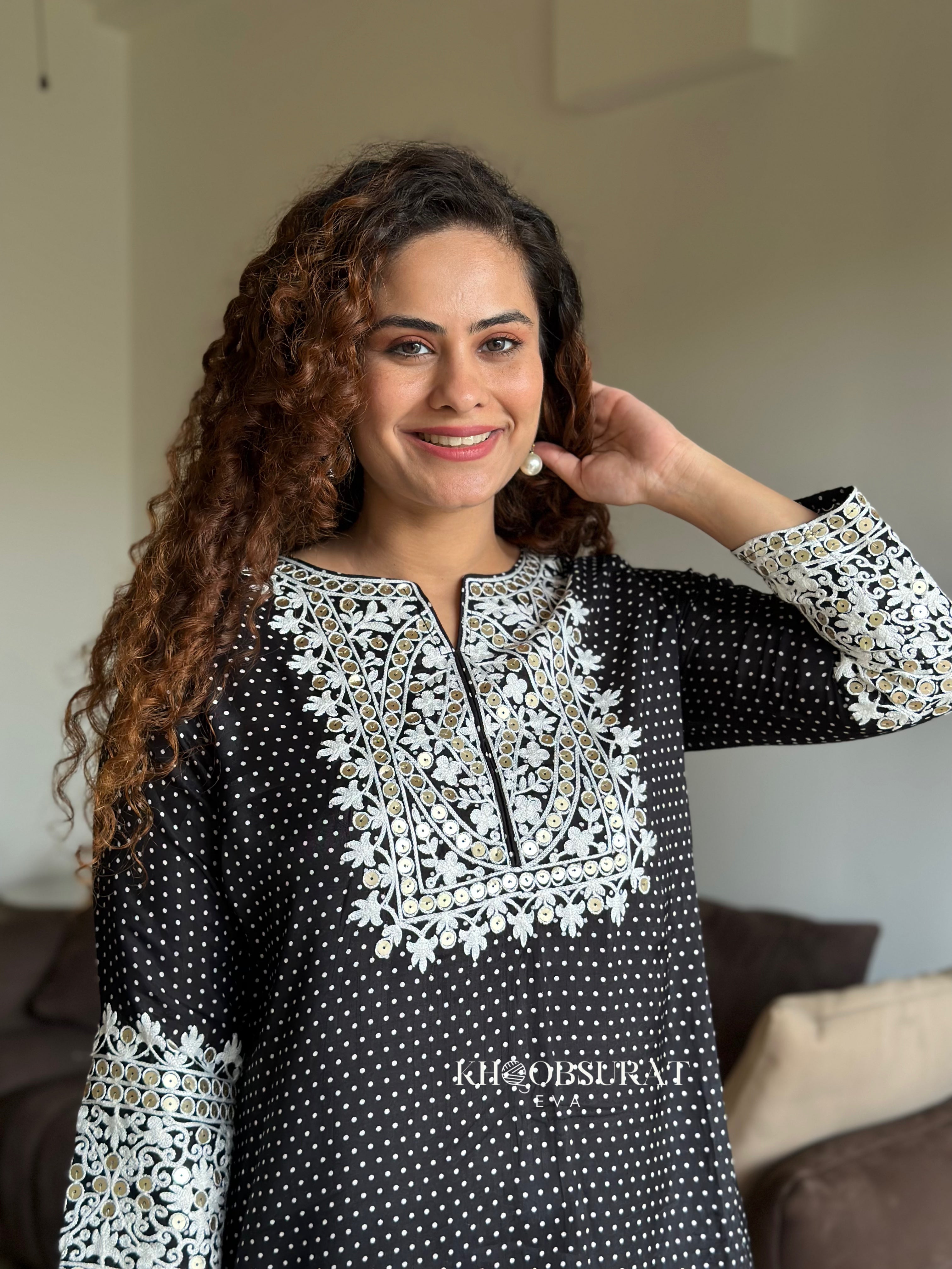 Stylish Romy Black Embroidered Kurta Set for Women | Traditional Indian Ethnic Wear | Perfect for Festivals, Weddings & Special Occasions