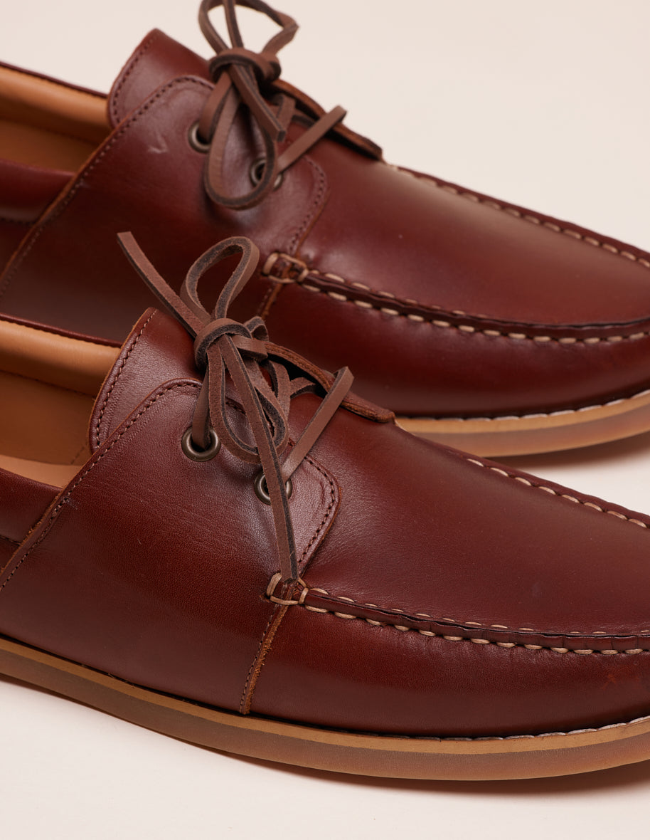 Bateaux Marin Brown Leather Boat Shoes - Classic & Comfortable for Sailing, Casual Wear & Outdoor Activities