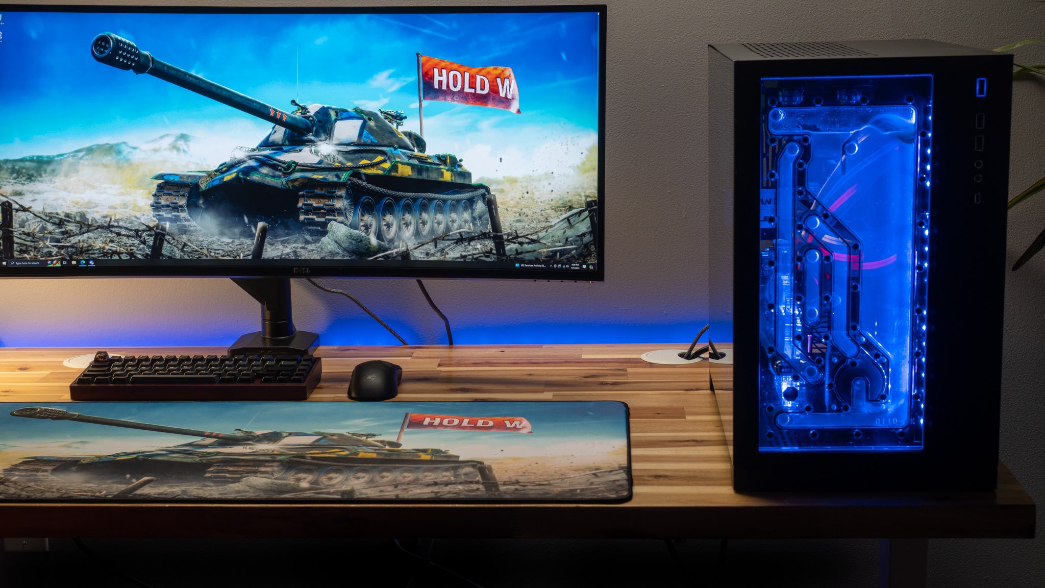 iyouxin XL Gaming Mouse Pad - The Art of Holding W Content Creator Collaboration Desk Mat for PC, Mac, Laptop - Perfect for Gaming, Streaming & Office Work