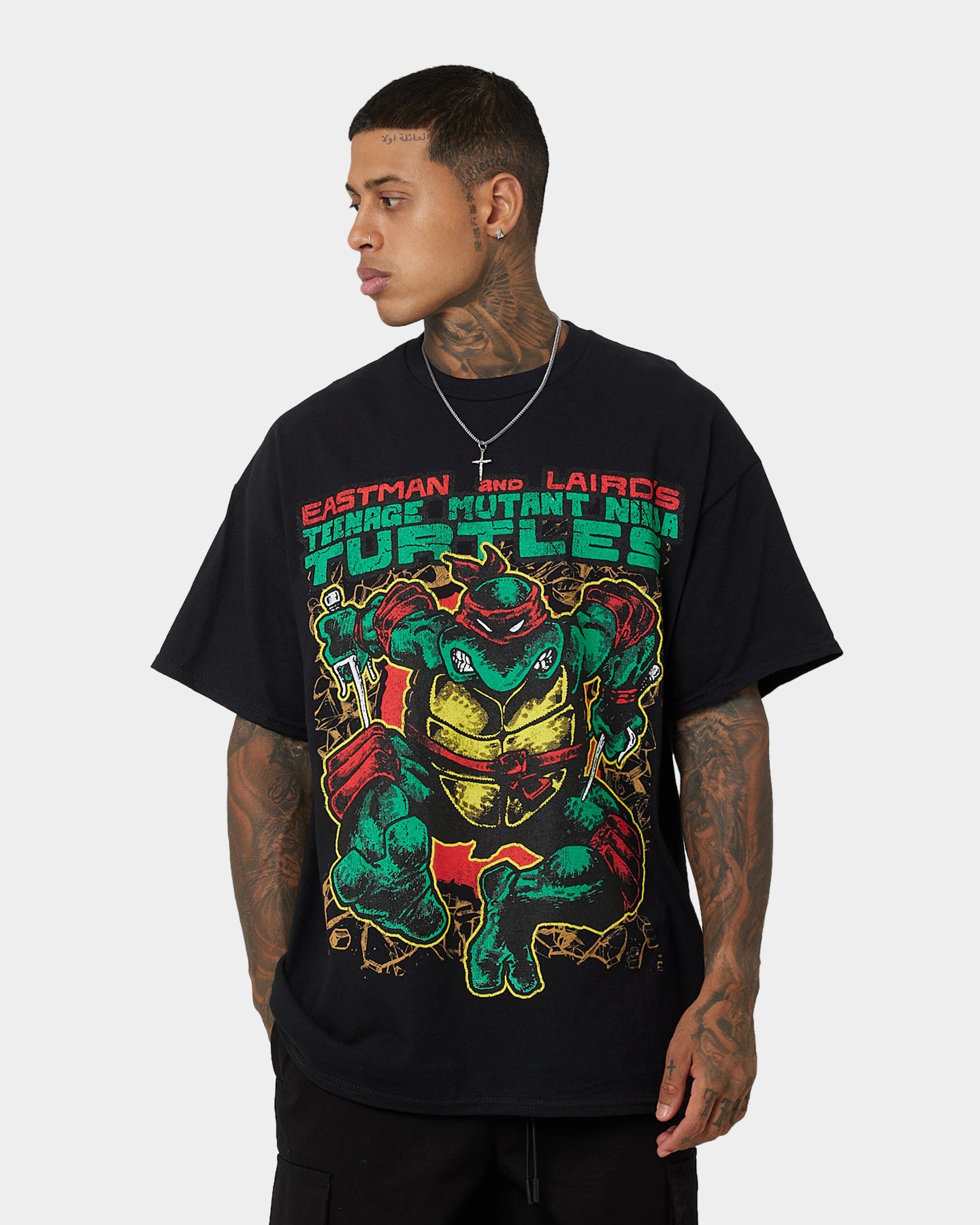 Vintage Teenage Mutant Ninja Turtles Raphael Graphic T-Shirt - Black Retro TMNT Shirt for Men & Women - Perfect for Cosplay, Comic Con & 90s Nostalgia Fans