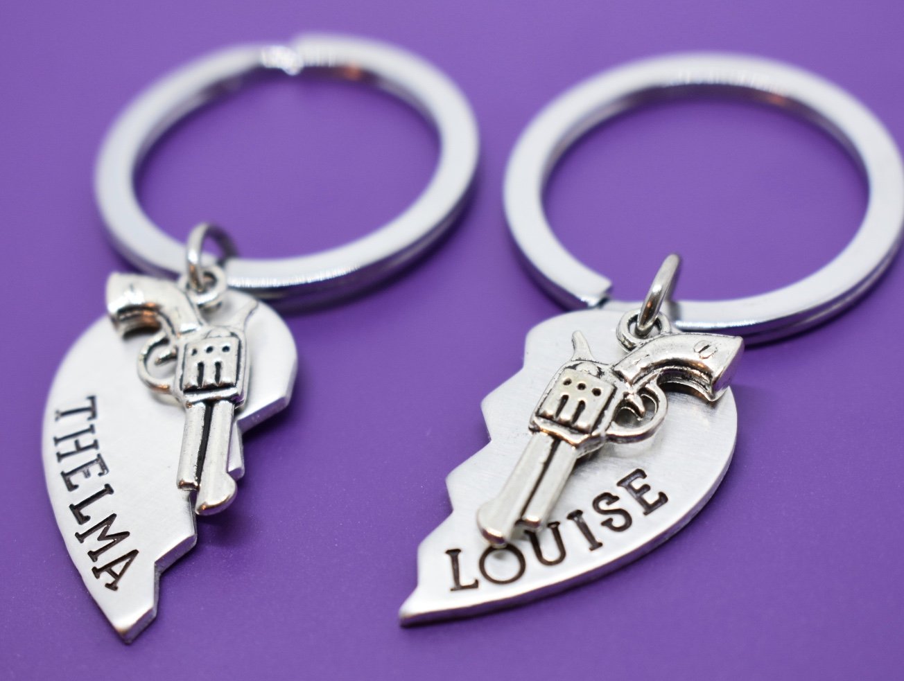 Thelma and Louise Best Friend Keychain Set - 2 Piece Jewelry Gift for Women - Perfect for Travel, Friendship, and Movie Lovers