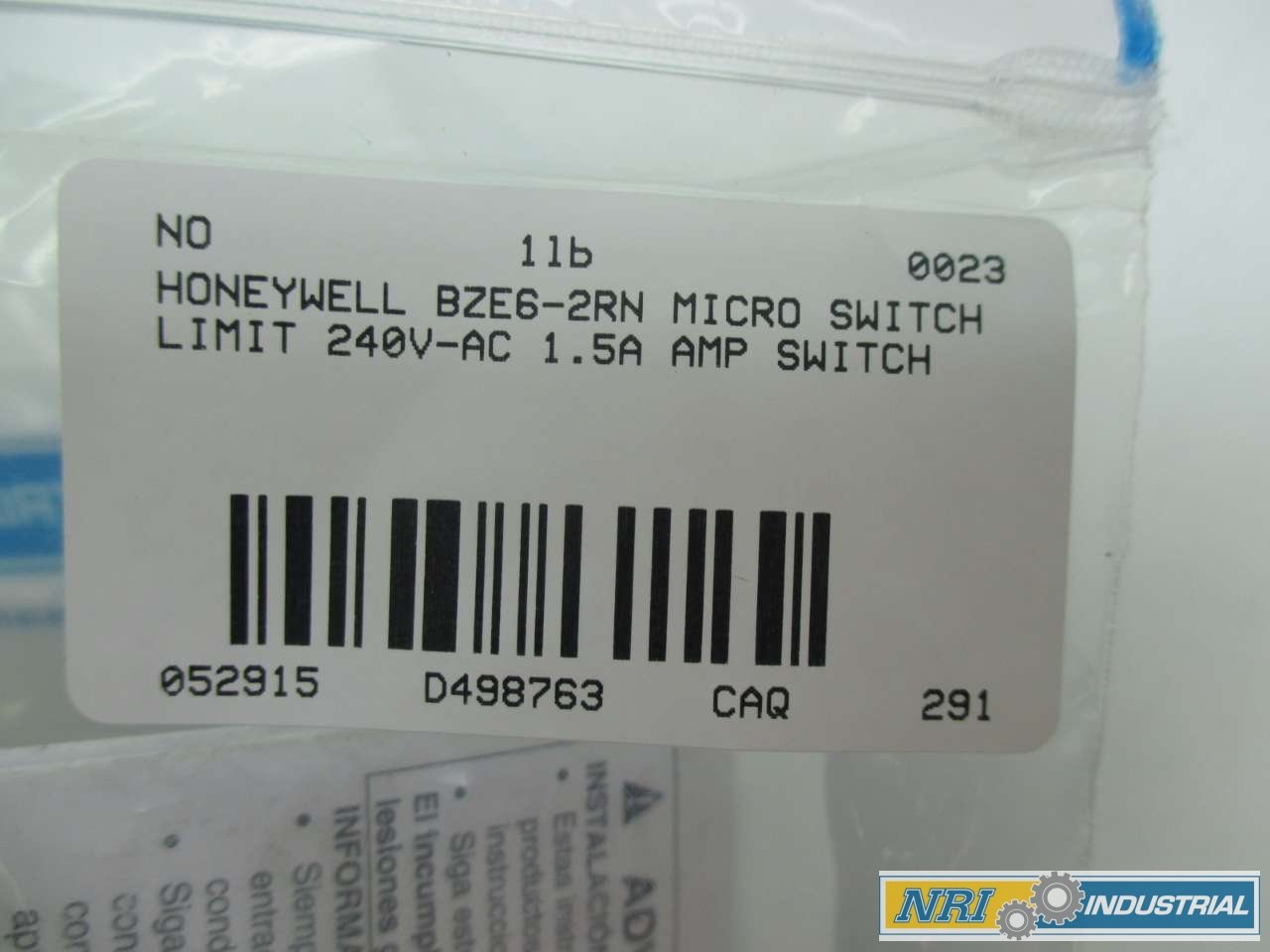 Honeywell BZE6-2RN Micro Switch 240V AC 1.5A Limit Switch D498763 - Perfect for Industrial Automation, HVAC Systems, and Appliance Safety Controls