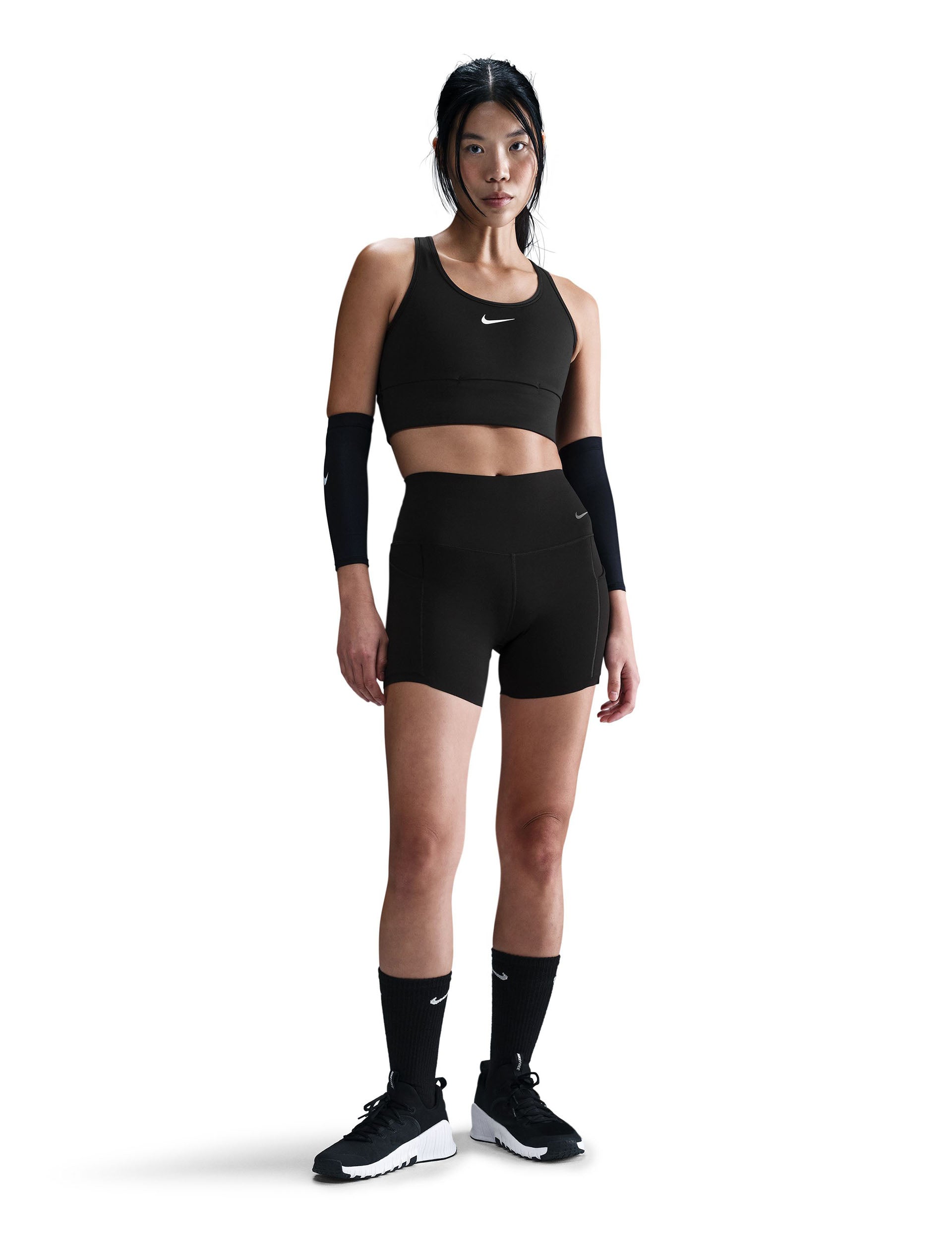 Swoosh Pocket Medium Support Sports Bra - Black & White - Perfect for Running, Yoga & Gym Workouts