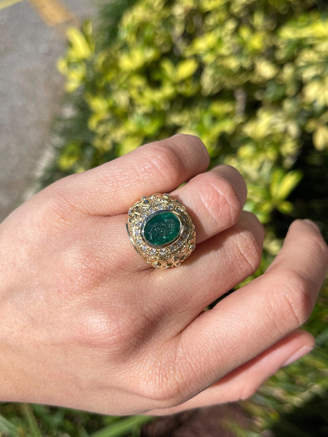 3.23ct Floral Oval Emerald Diamond Halo Statement Ring for Women - Elegant Wedding, Engagement & Party Jewelry Gift