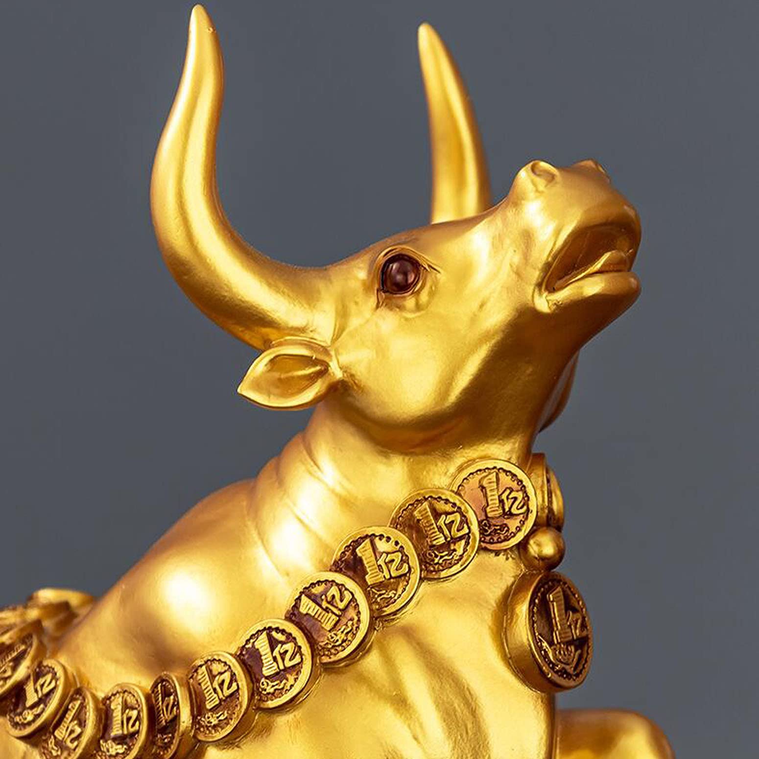 LGYKUMEG Bronze Bull Statue - Resin Bull & Bear Figurine for Home & Office Decor - 27 x 13 x 27cm - Perfect for Living Room, Bedroom, Study, Wine Cabinet & Office Art Collection - Feng Shui Wealth Symbol & Gift Idea