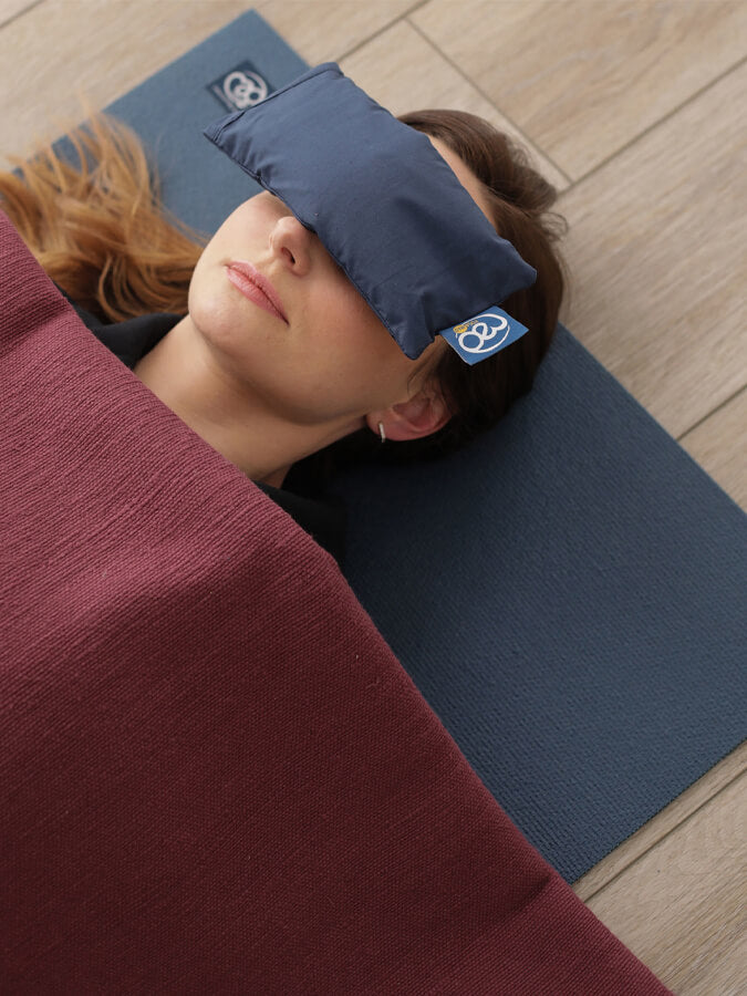 Yoga Mad Seamless Meditation Blanket - Ultra Soft Yoga Mat Blanket for Meditation, Stretching & Relaxation - Perfect for Home Yoga Practice, Studio Sessions & Outdoor Retreats