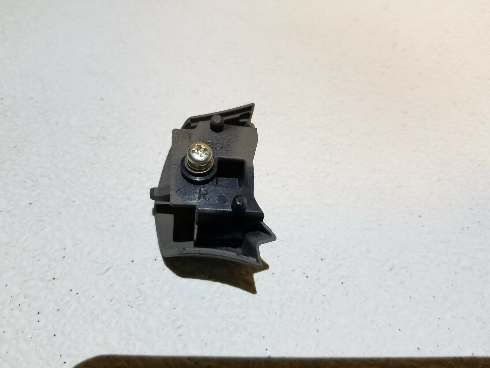 05-08 Acura RL Steering Wheel Trim Cap - Genuine OEM Replacement Part for Interior Car Accessories - Perfect for DIY Auto Repair & Vehicle Restoration Projects