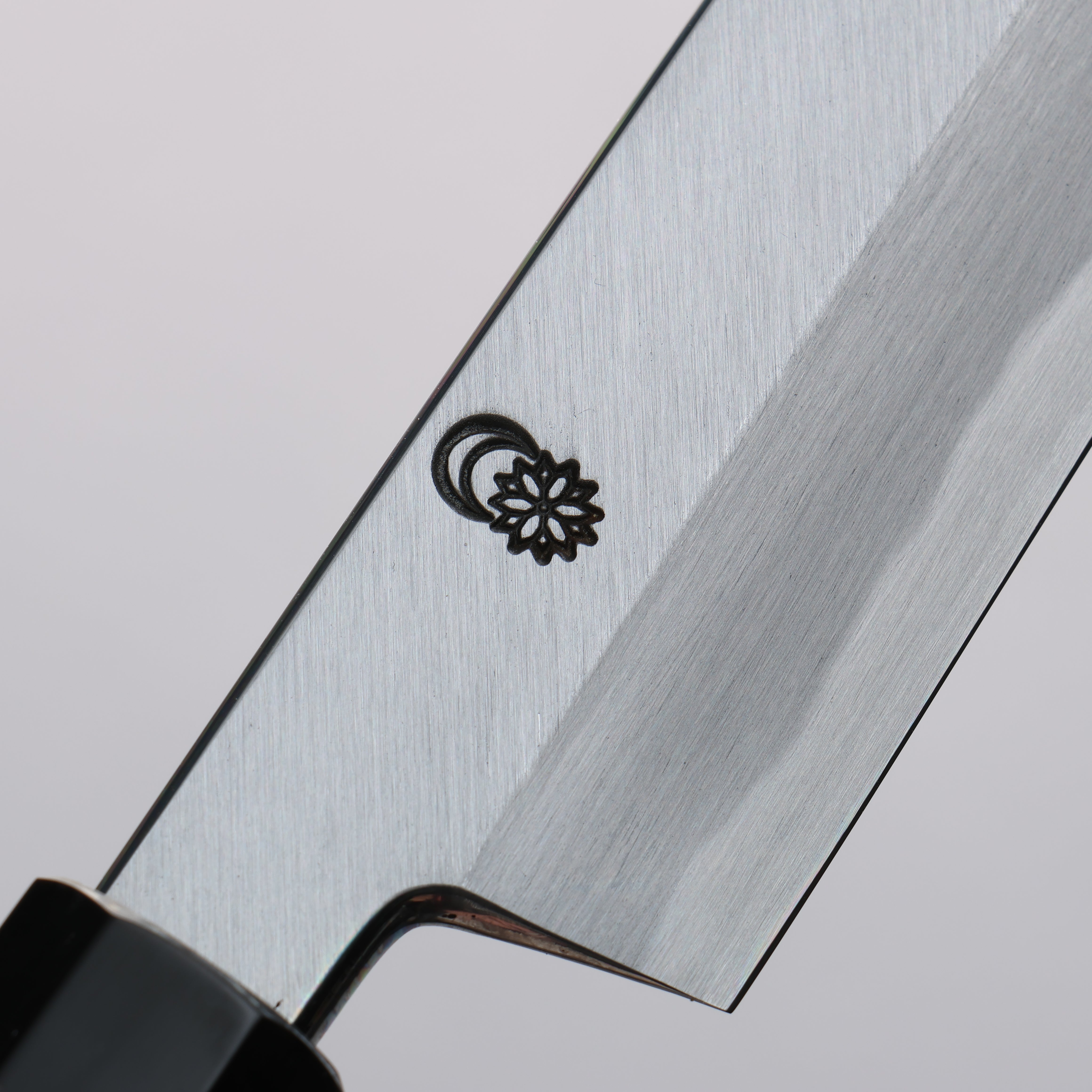 Premium Kikuzuki White Steel No.2 Kasumitogi Yanagiba 300mm Japanese Sushi Knife with Magnolia Wood Handle - Perfect for Sushi Chefs & Professional Kitchen Use
